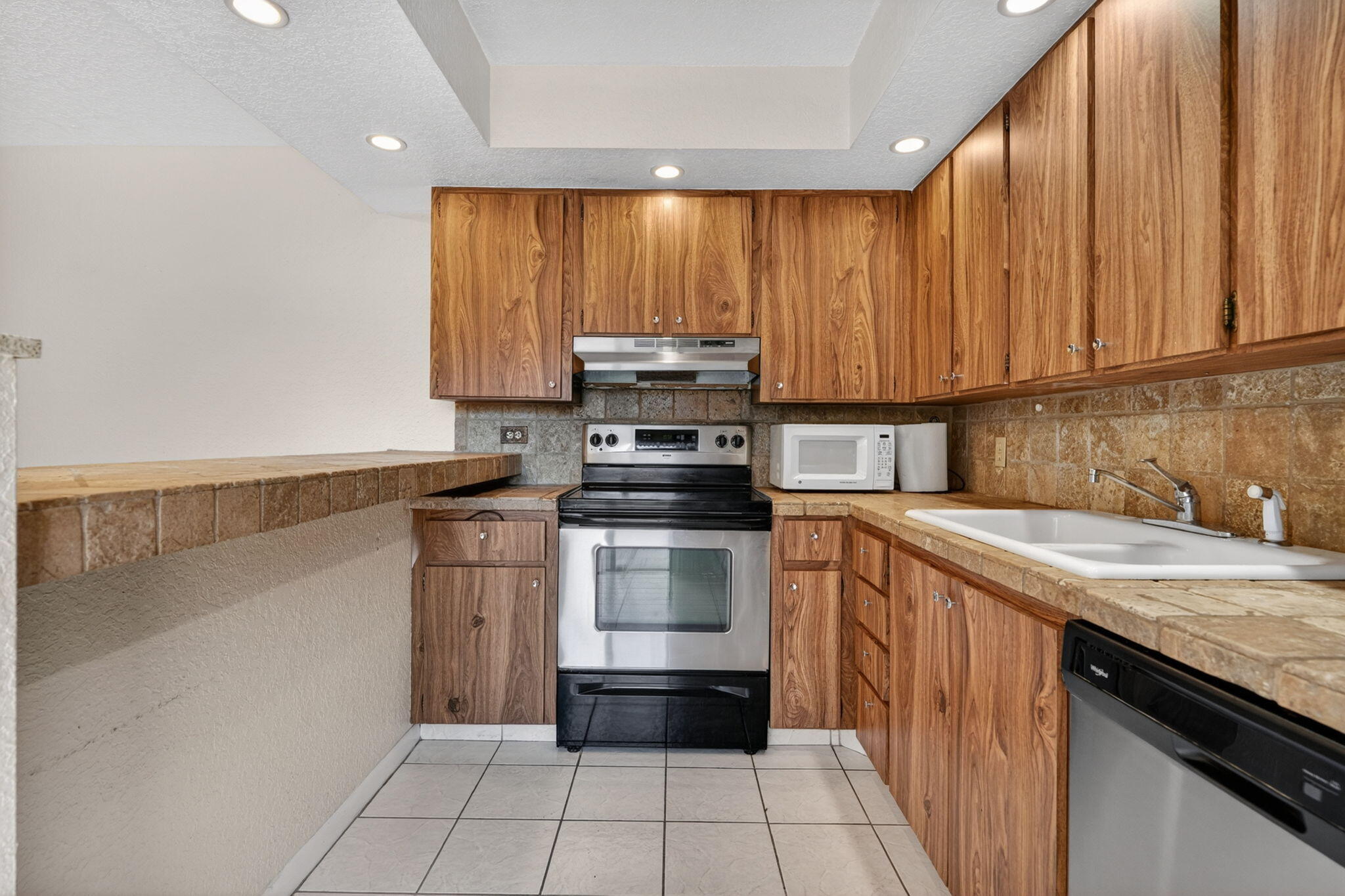 TEQUESTA HILLS CONDO - Residential