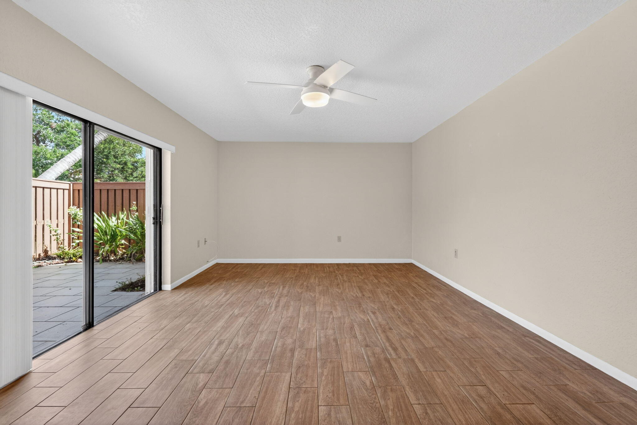 TEQUESTA HILLS CONDO - Residential