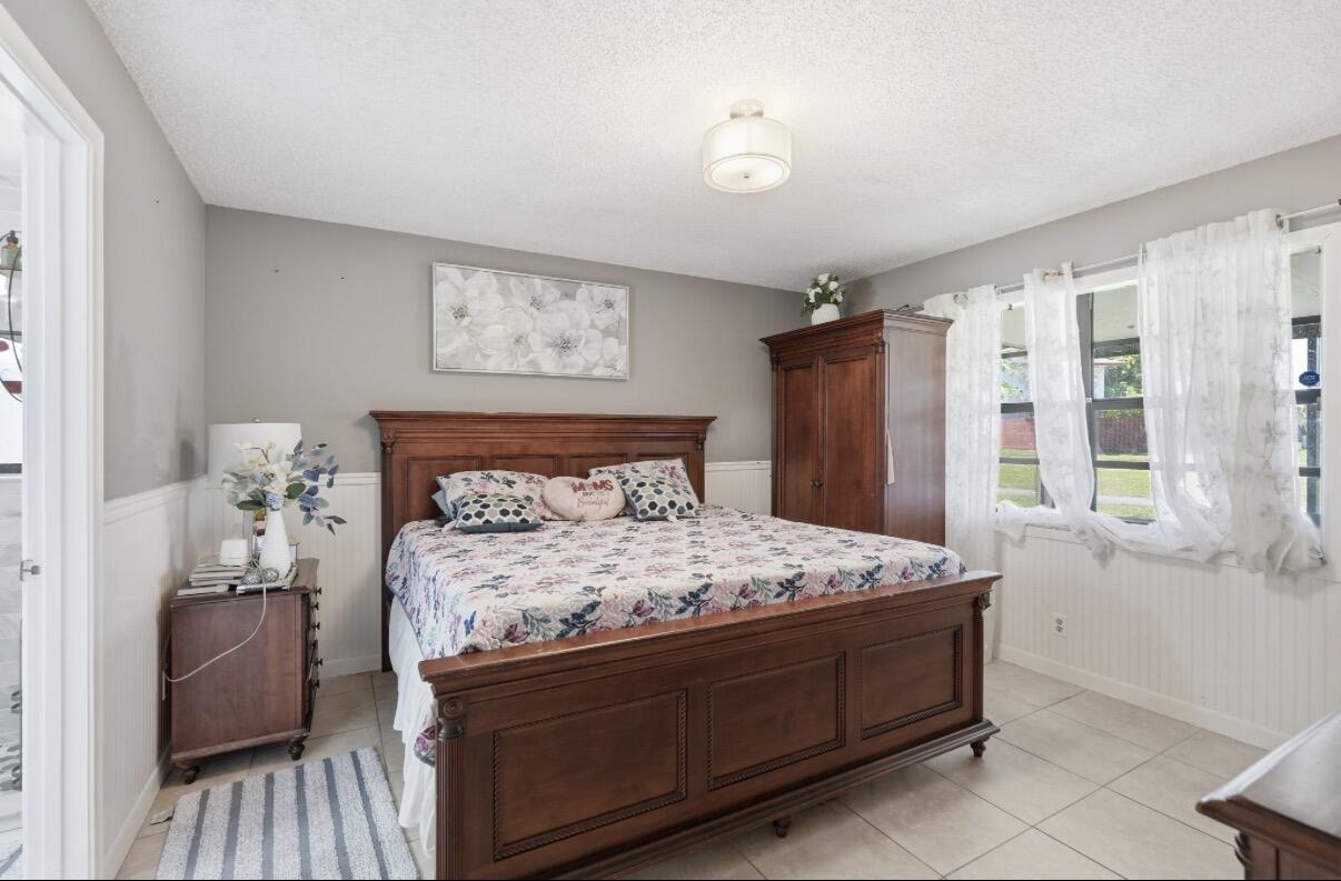 GARDEN HILLS UNIT TWO - Residential Lease