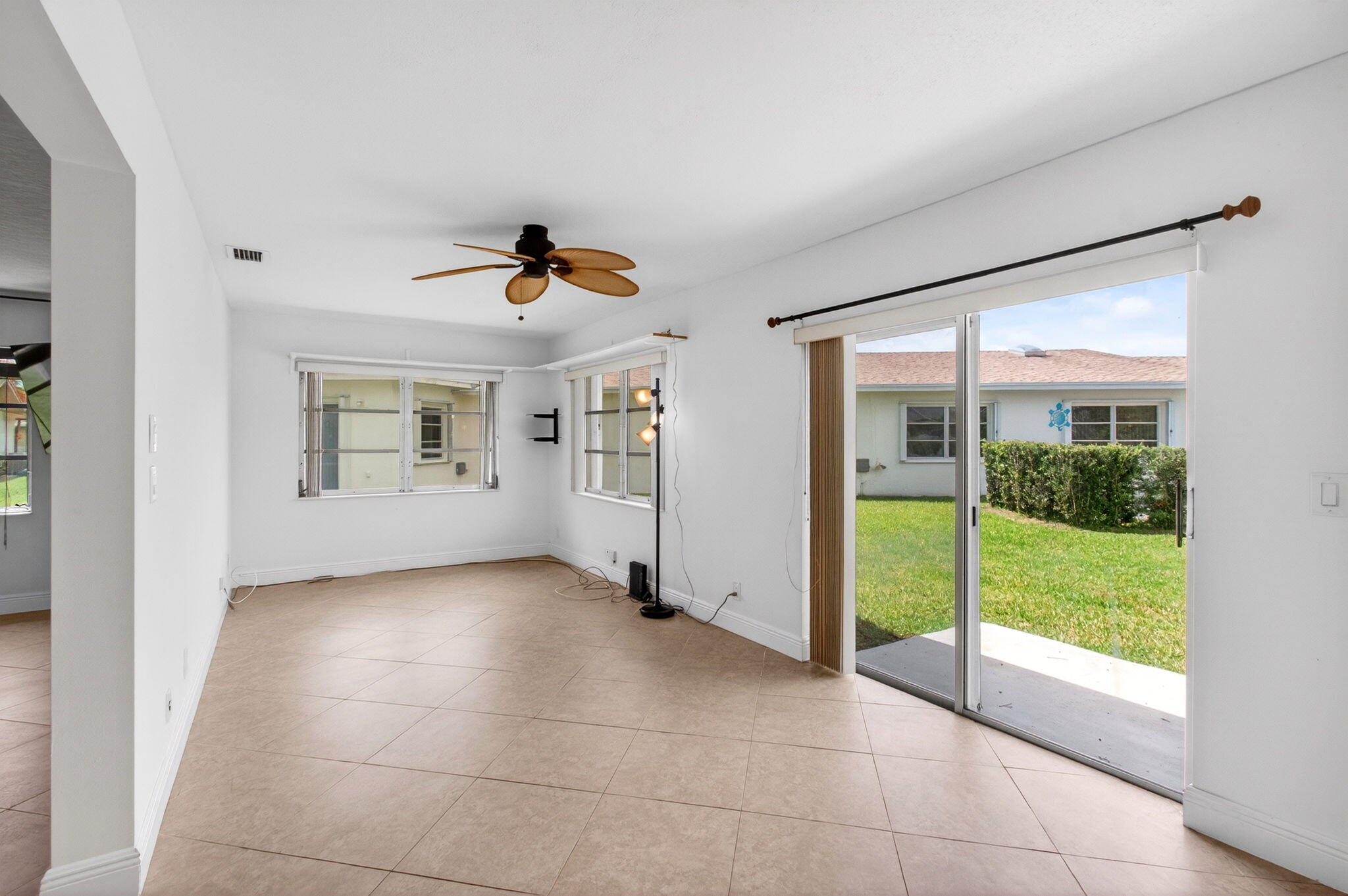 DELRAY VILLAS 4 - Residential Lease