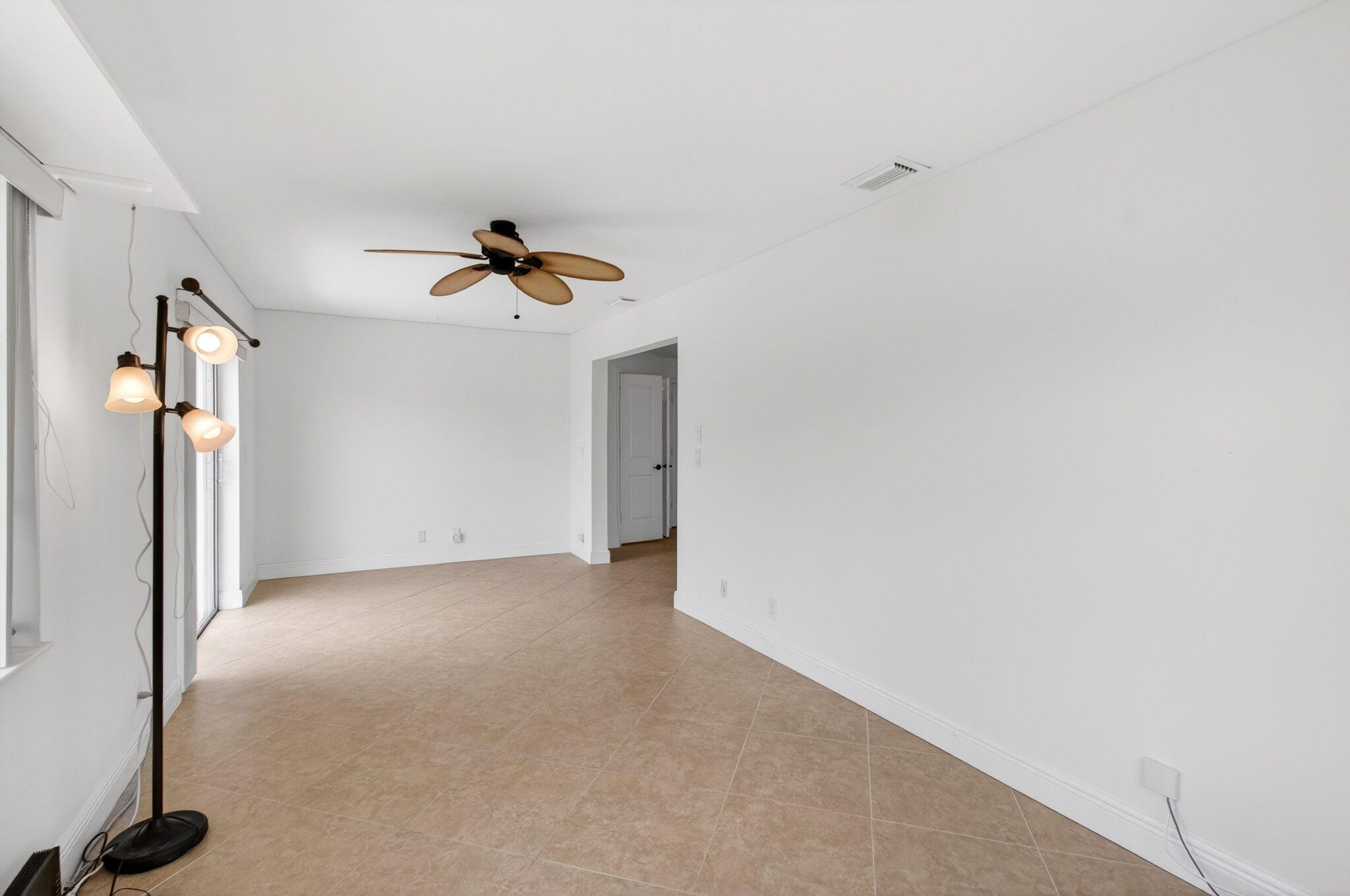 DELRAY VILLAS 4 - Residential Lease