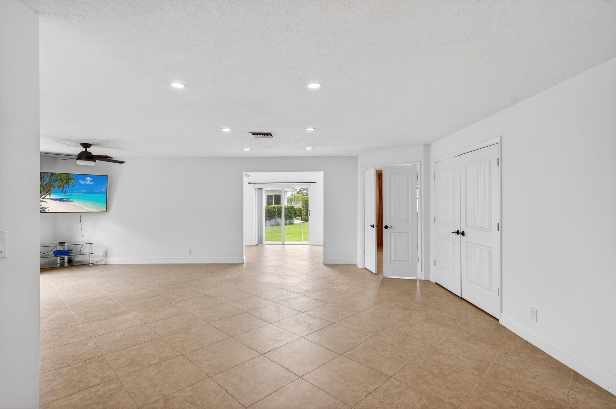 DELRAY VILLAS 4 - Residential Lease