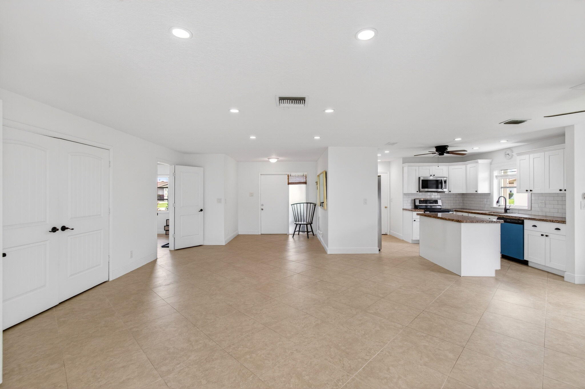 DELRAY VILLAS 4 - Residential Lease