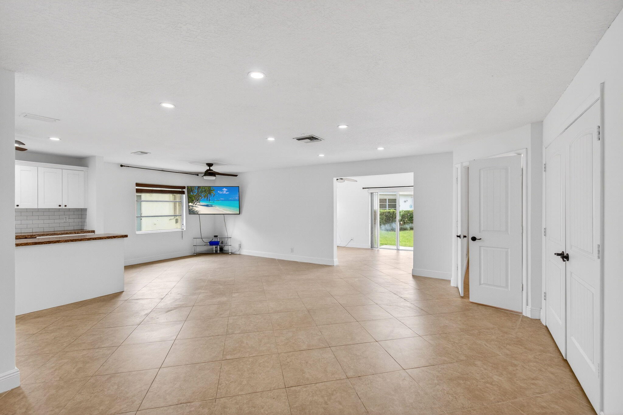 DELRAY VILLAS 4 - Residential Lease