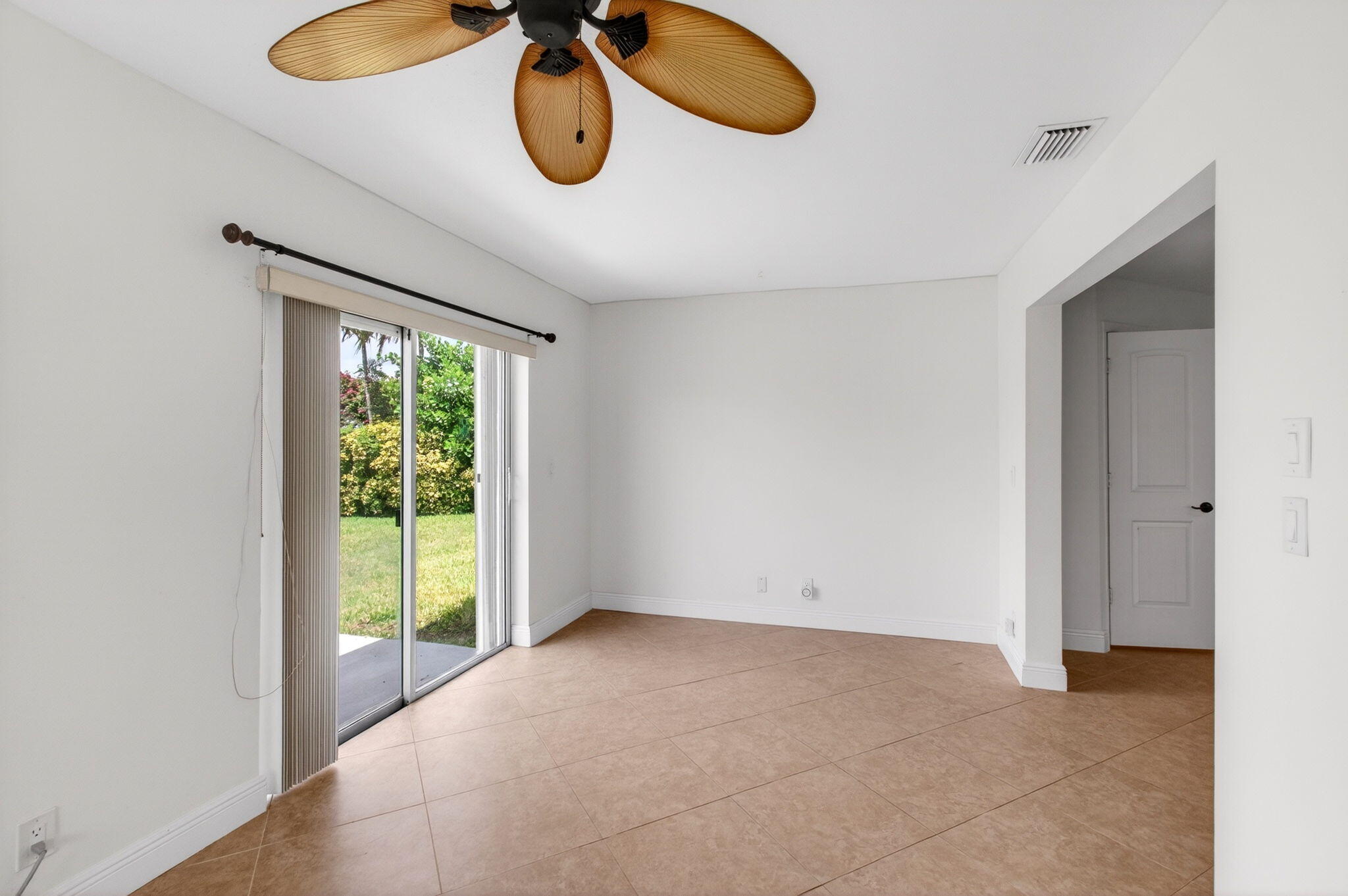 DELRAY VILLAS 4 - Residential Lease