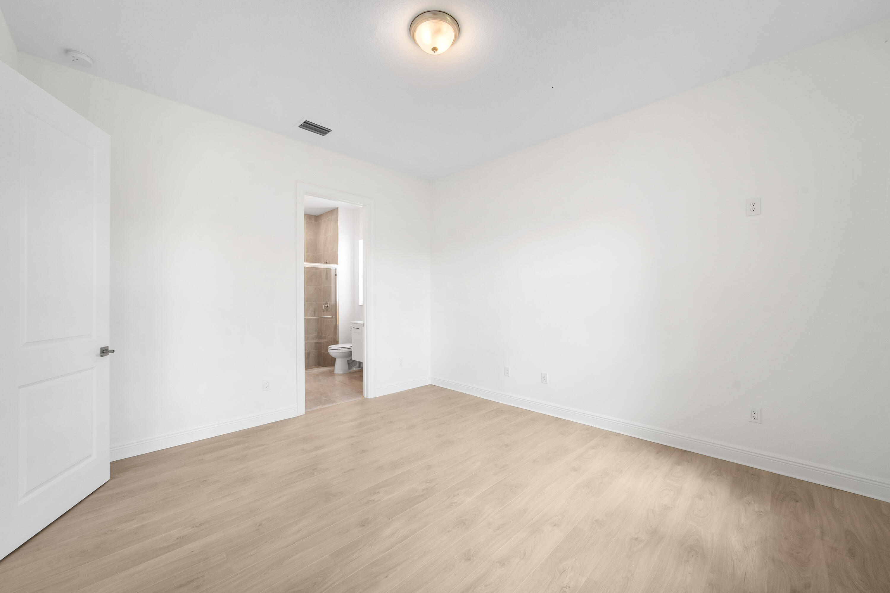 PARKLAND BAY - Residential