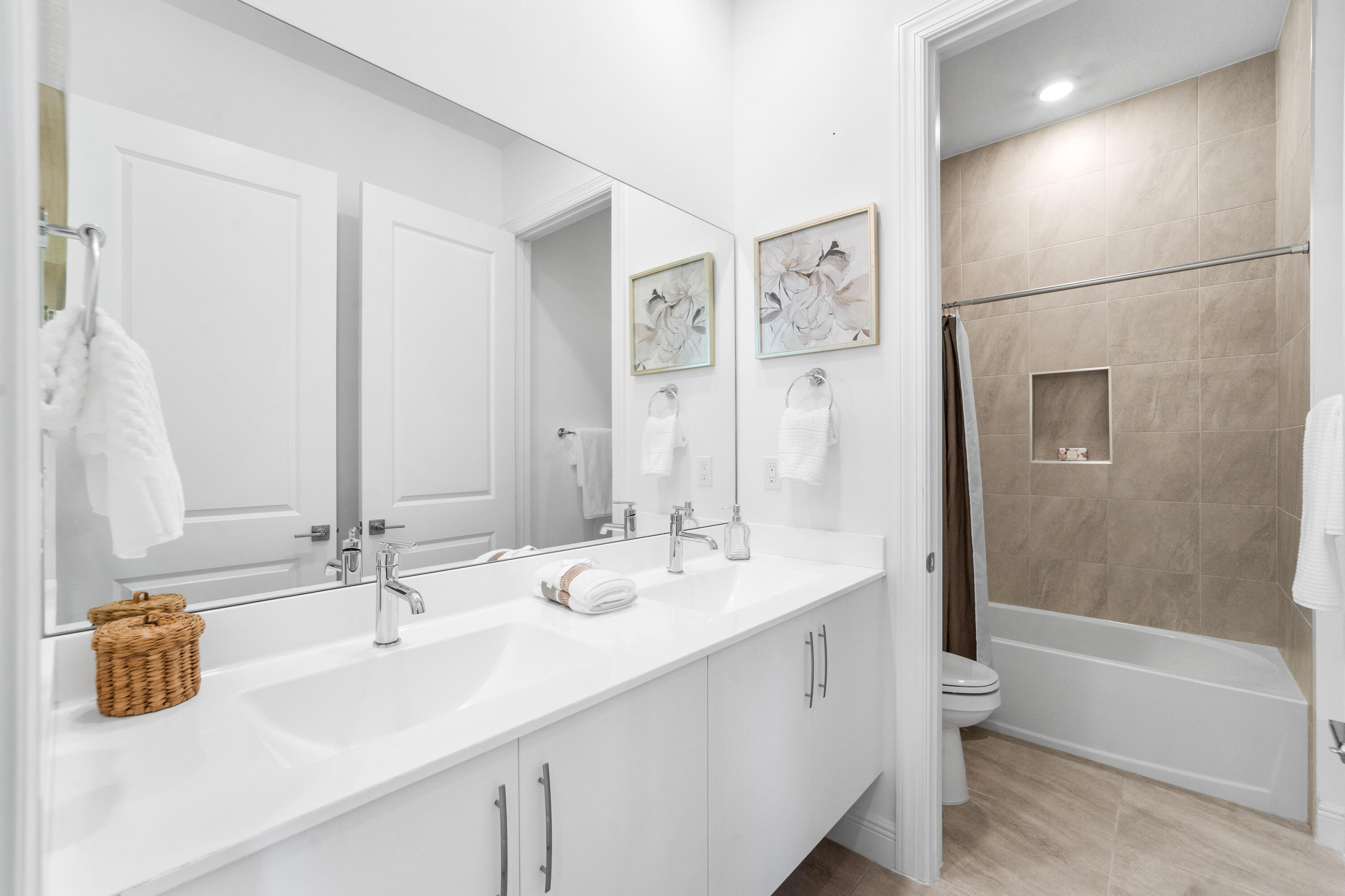 PARKLAND BAY - Residential