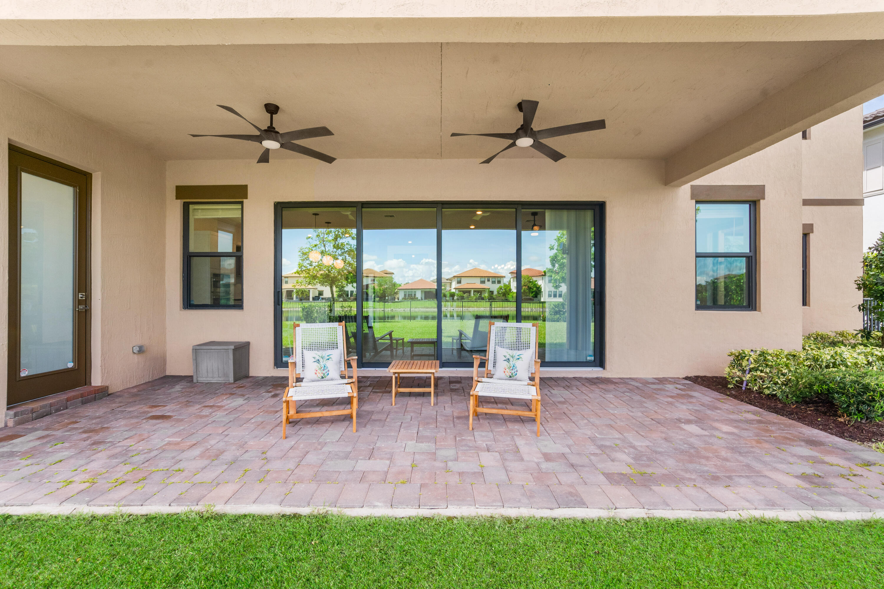 PARKLAND BAY - Residential