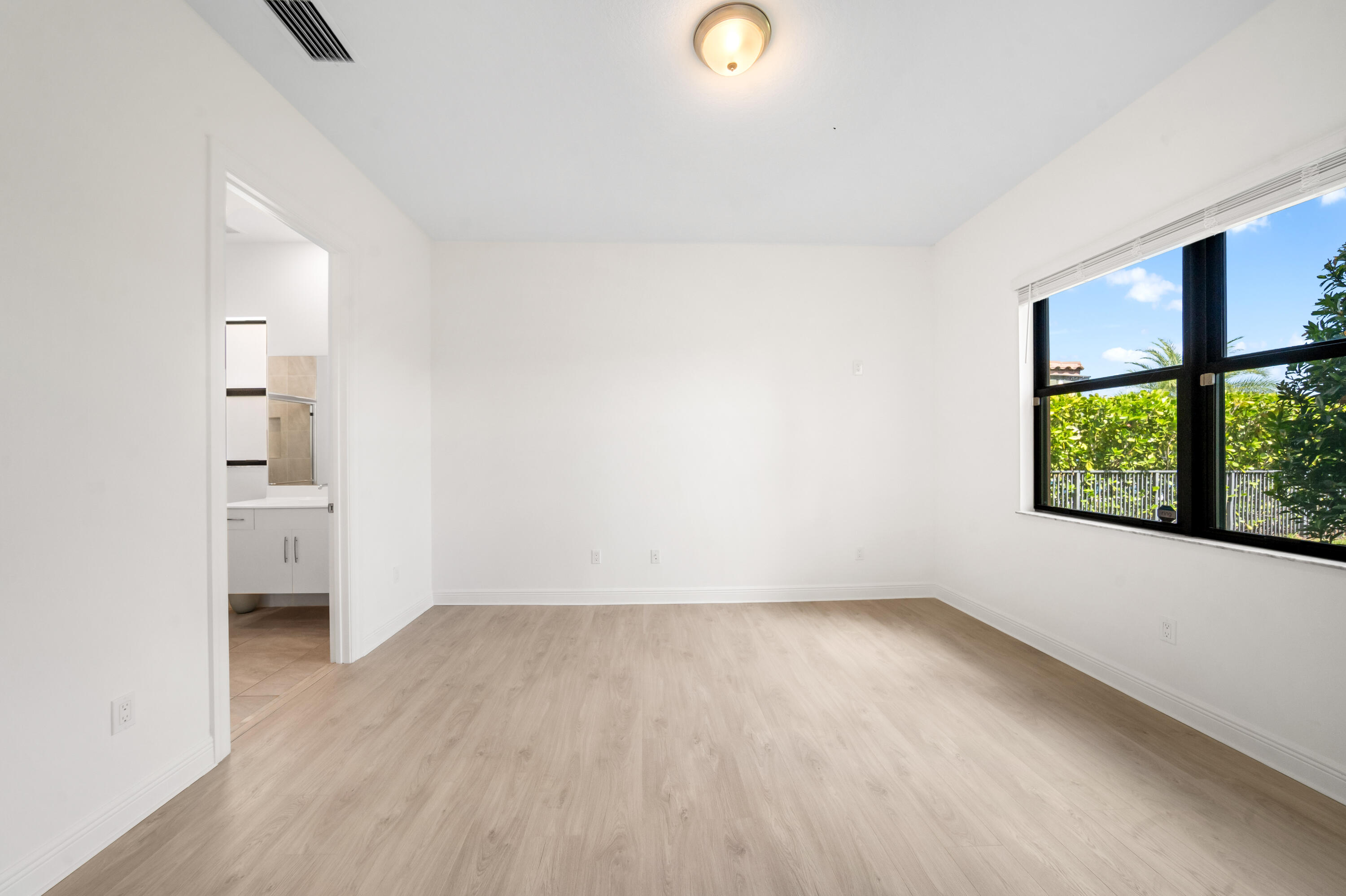 PARKLAND BAY - Residential