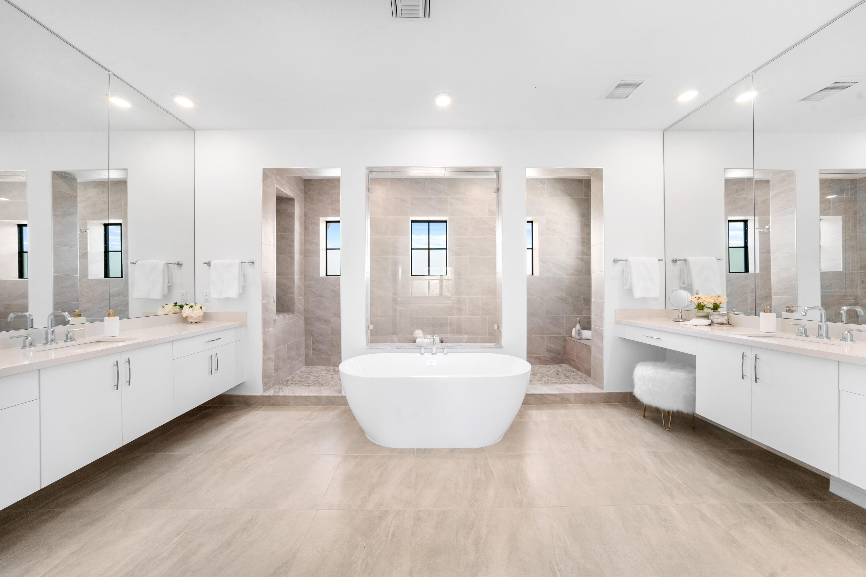 PARKLAND BAY - Residential