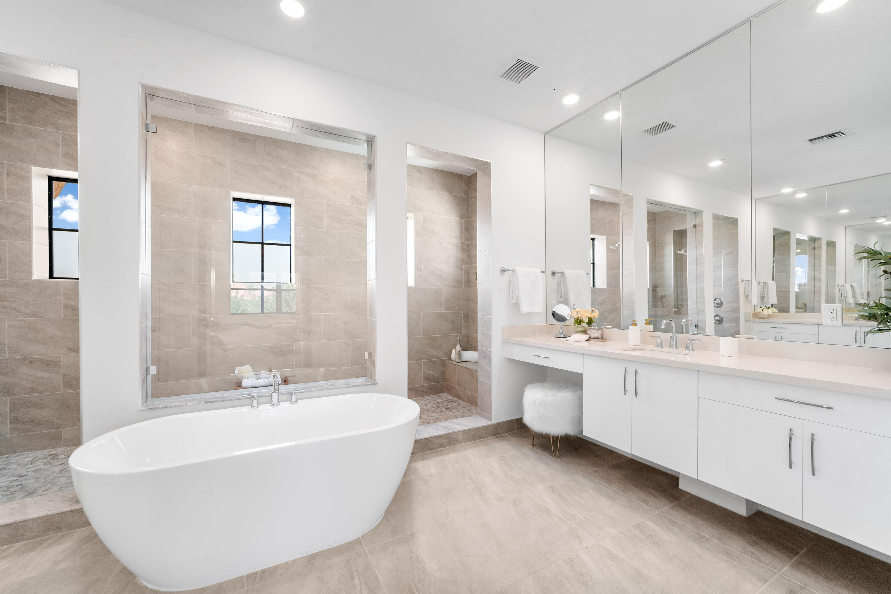 PARKLAND BAY - Residential
