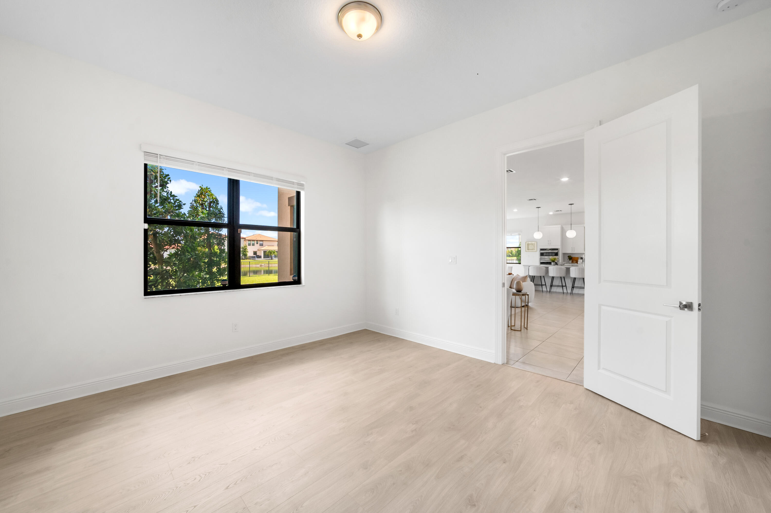 PARKLAND BAY - Residential