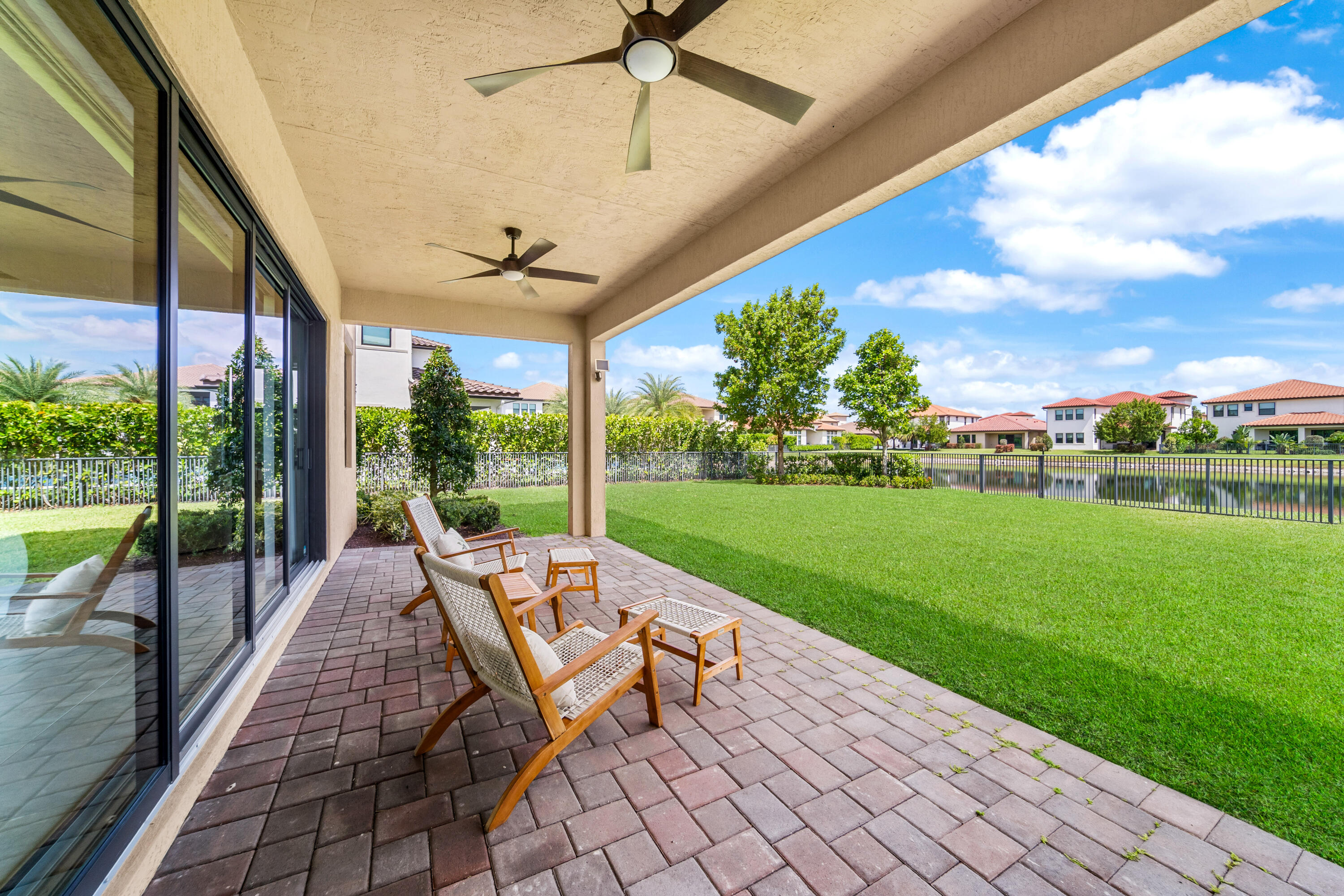 PARKLAND BAY - Residential