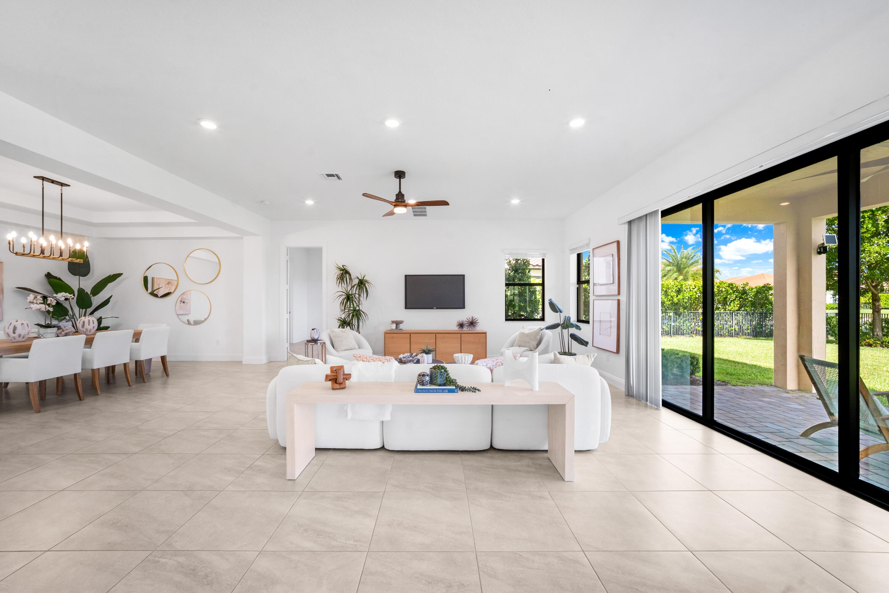 PARKLAND BAY - Residential