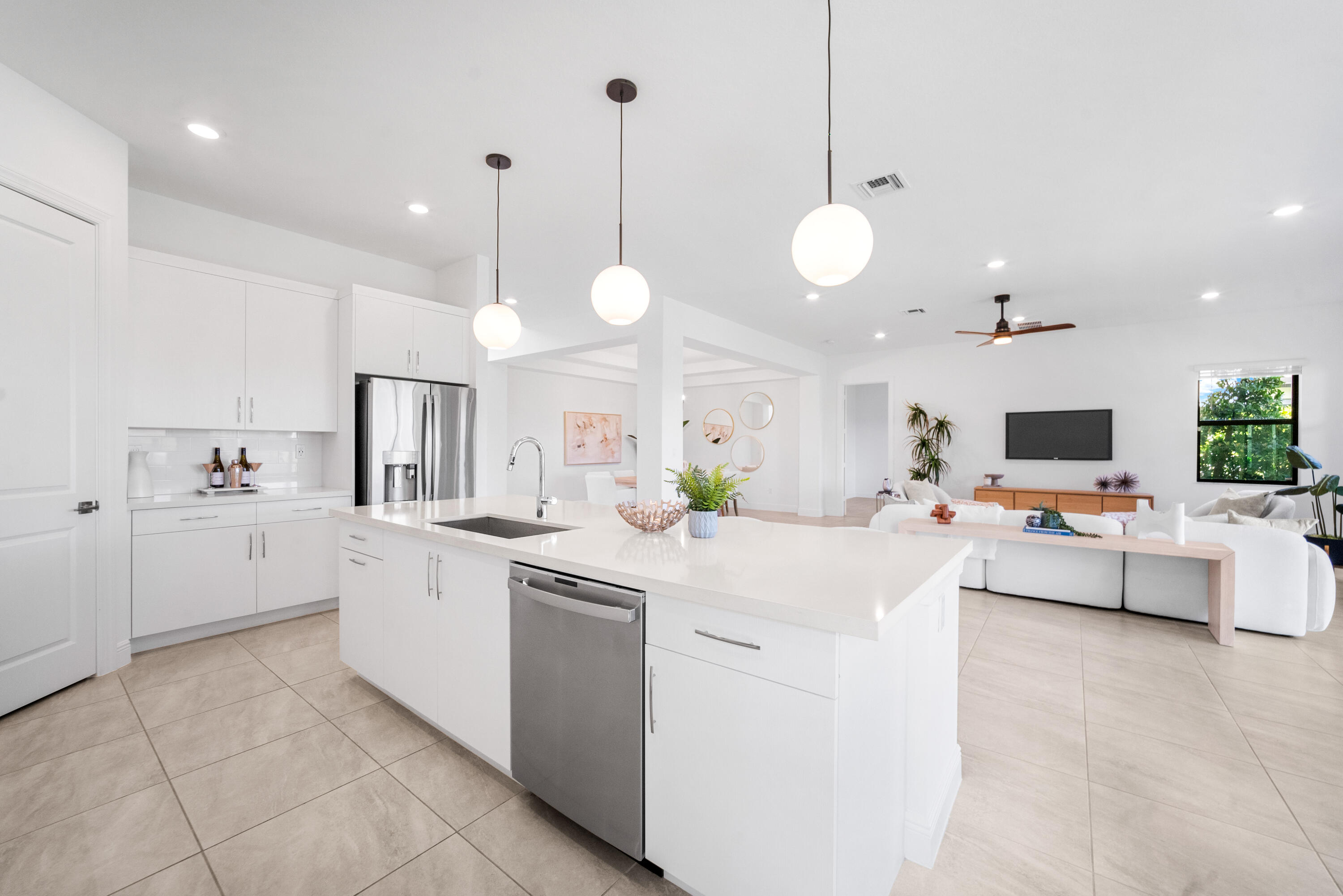 PARKLAND BAY - Residential