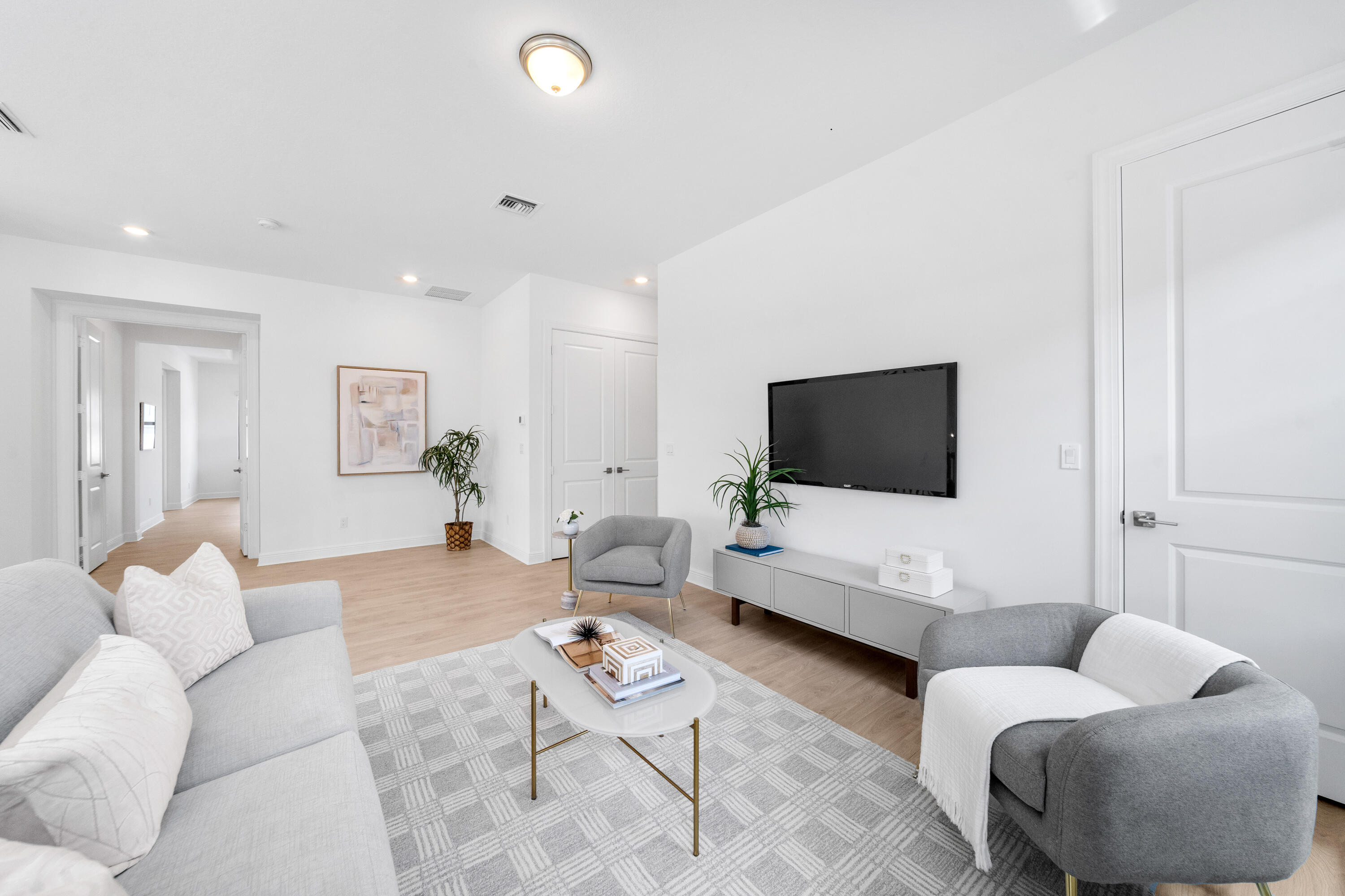 PARKLAND BAY - Residential