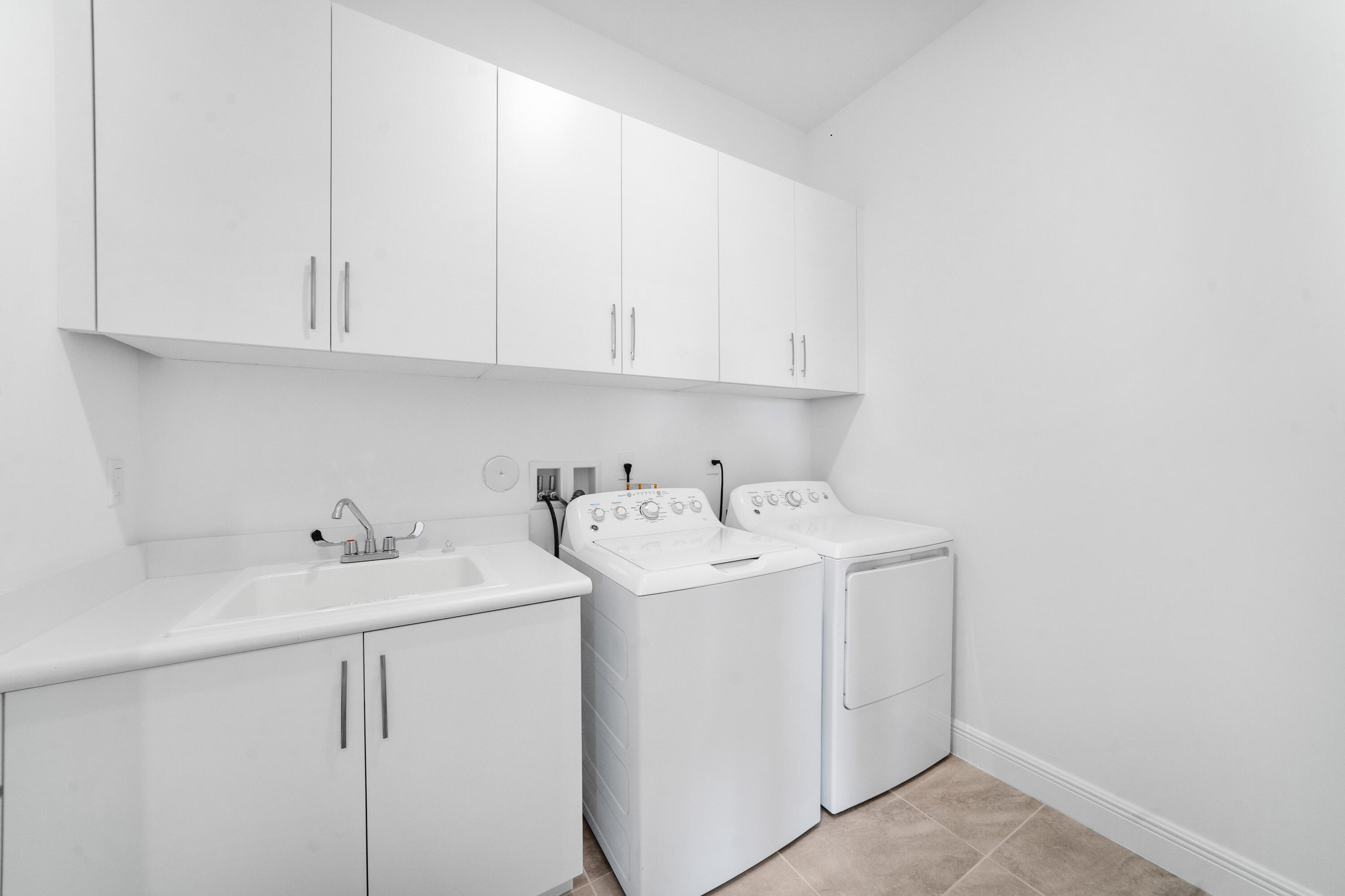 PARKLAND BAY - Residential
