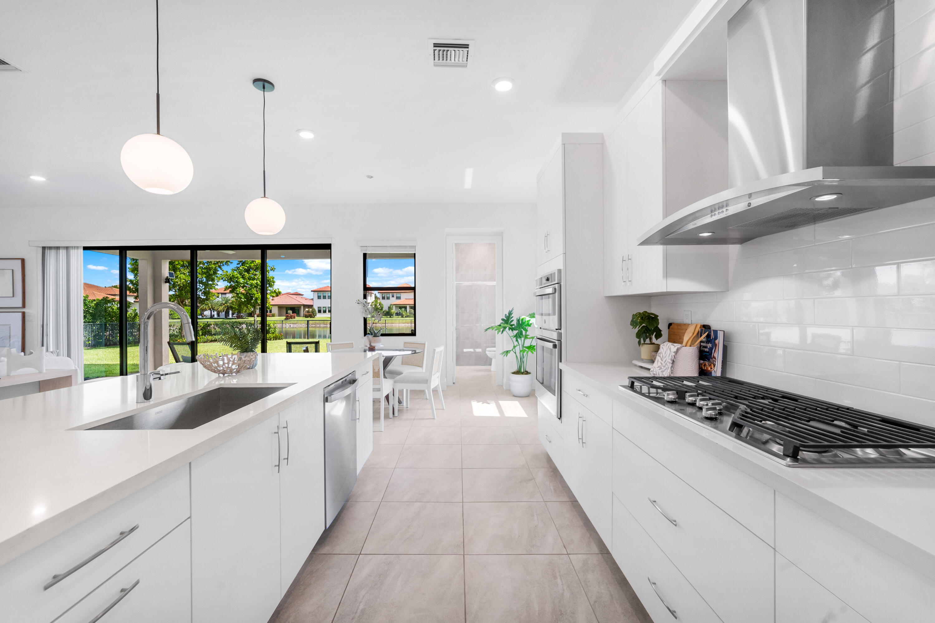 PARKLAND BAY - Residential