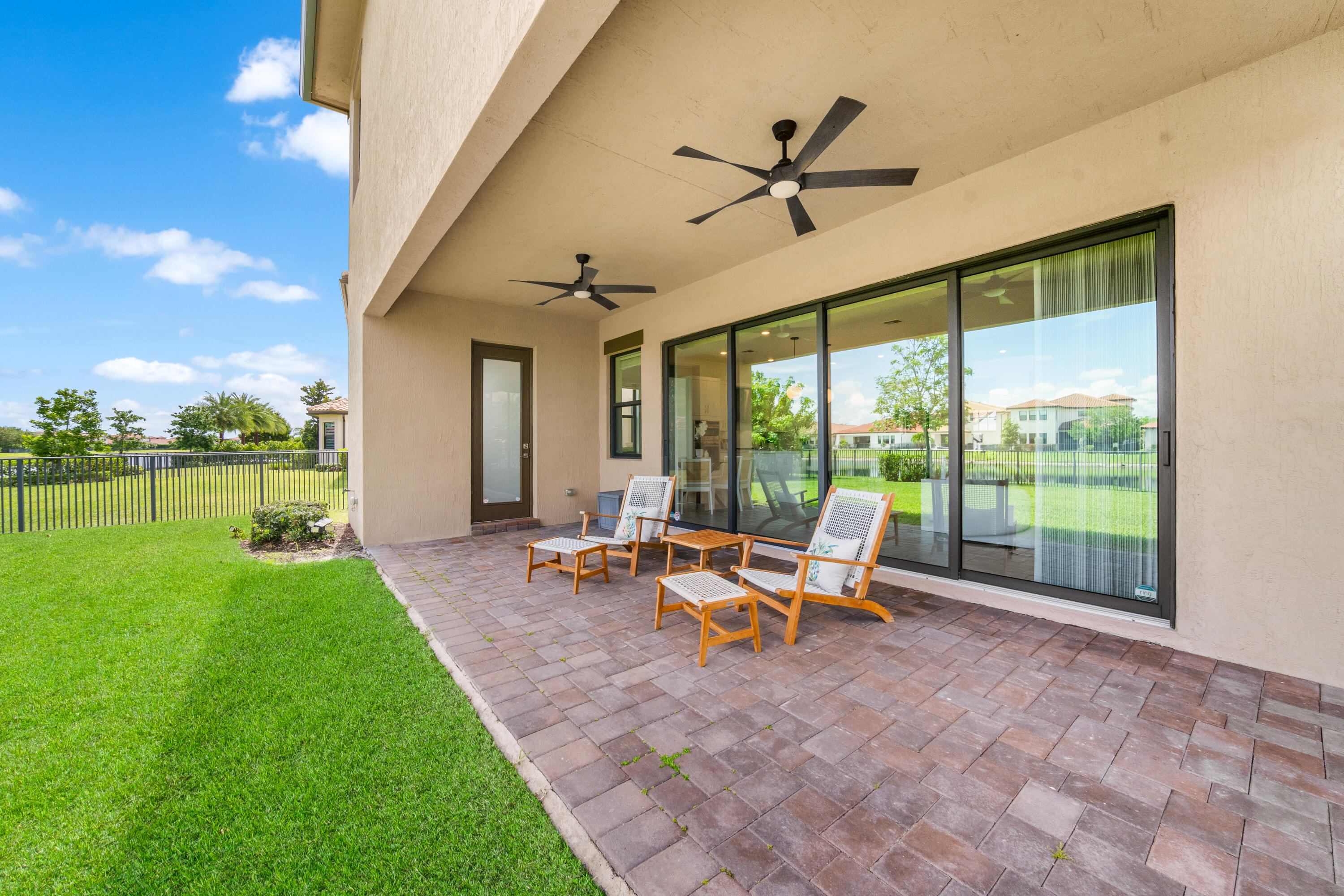 PARKLAND BAY - Residential