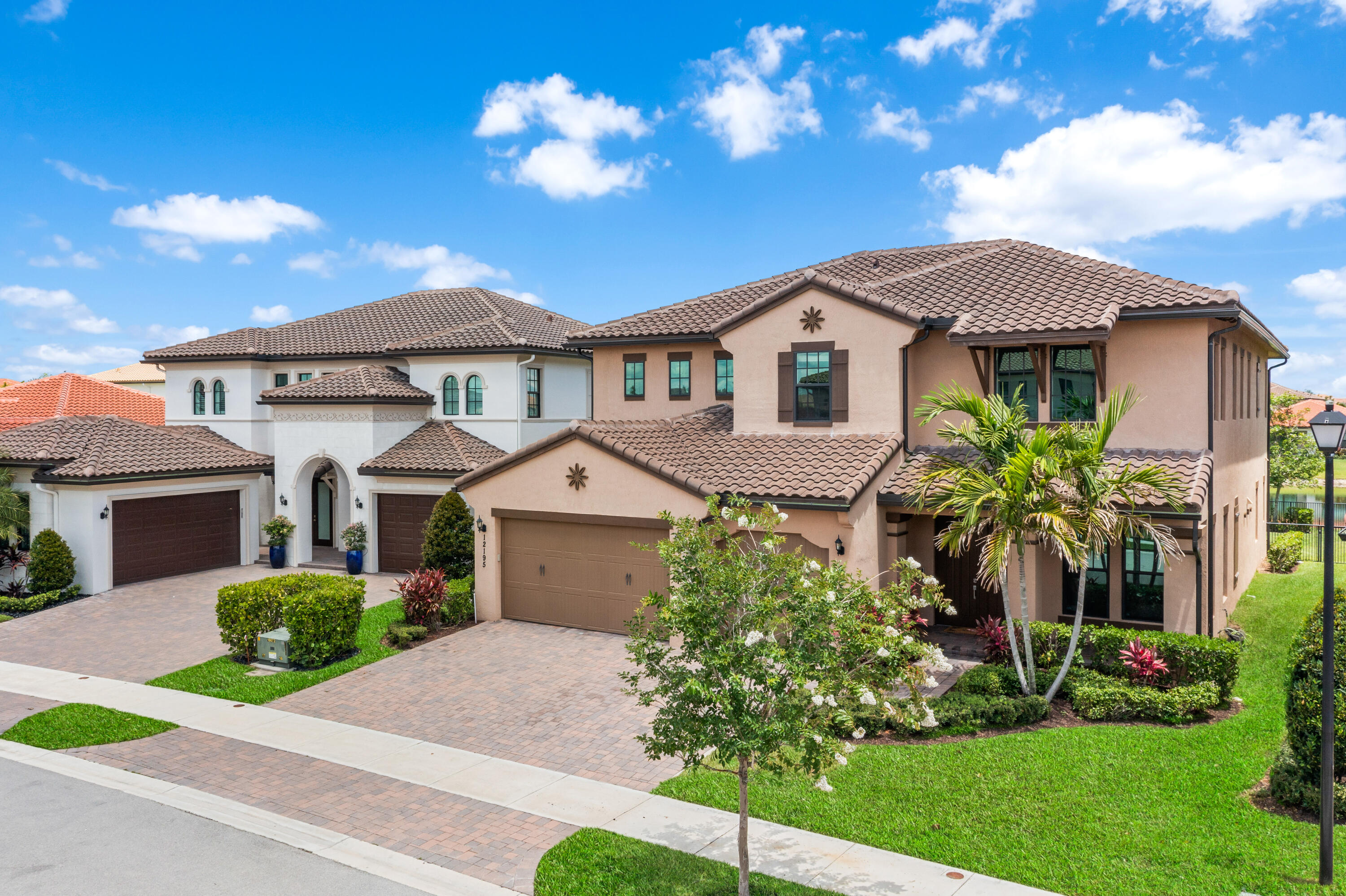 PARKLAND BAY - Residential