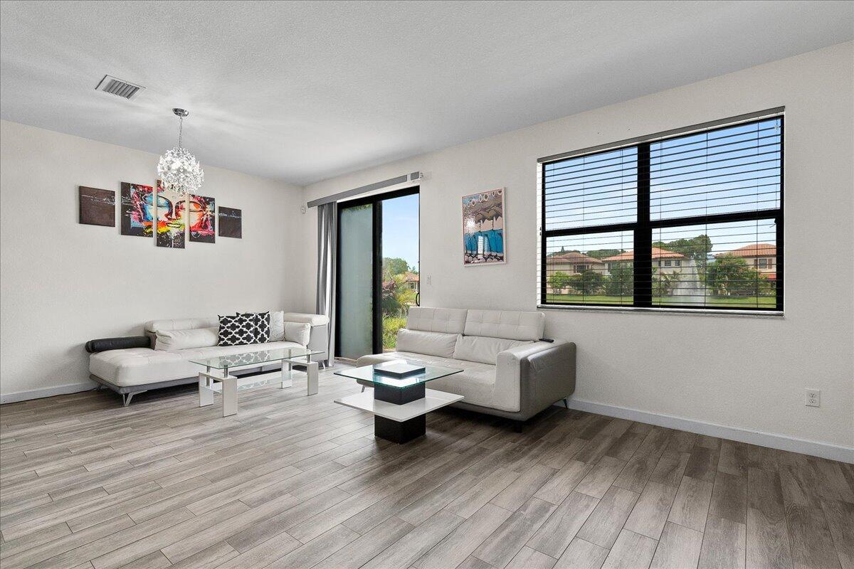 RESERVE AT SUMMIT - Residential Lease