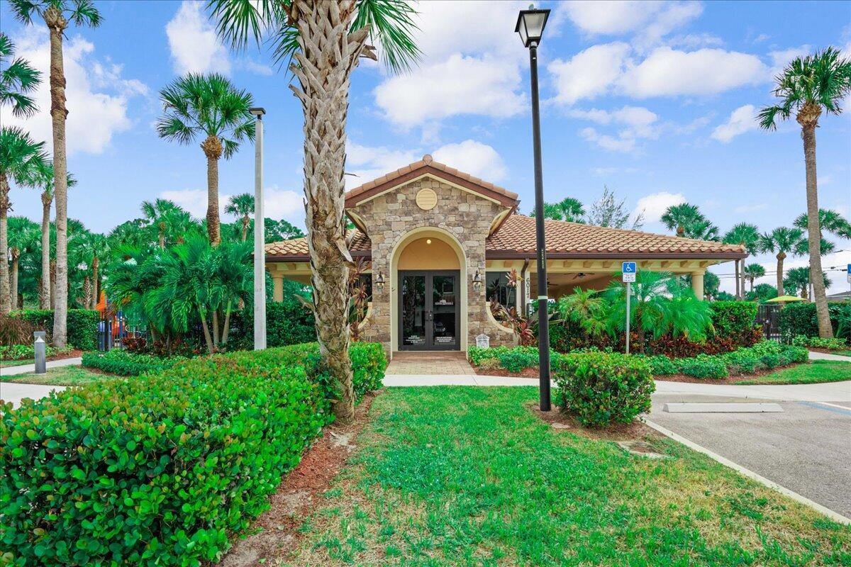 RESERVE AT SUMMIT - Residential Lease