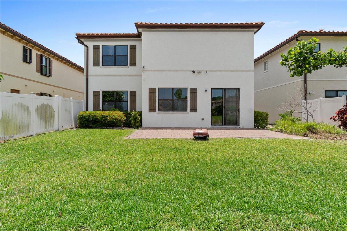 RESERVE AT SUMMIT - Residential Lease