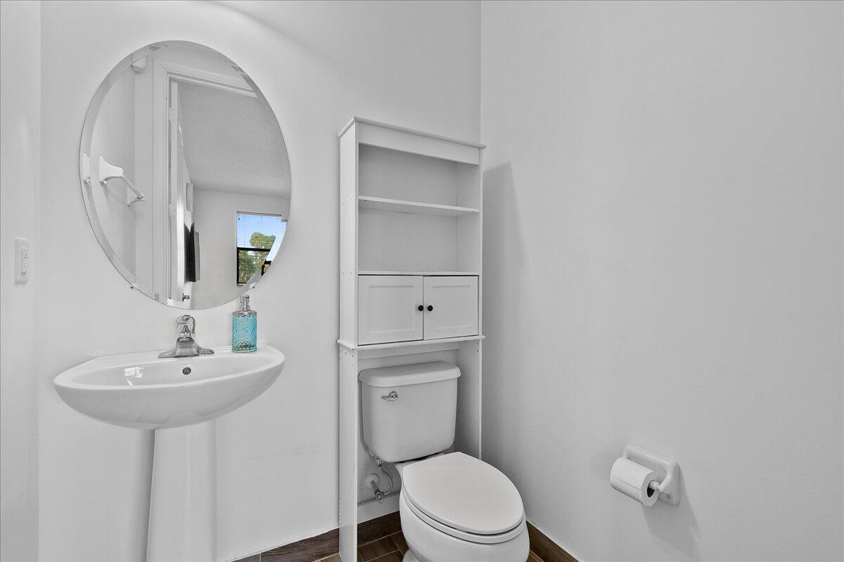 RESERVE AT SUMMIT - Residential Lease