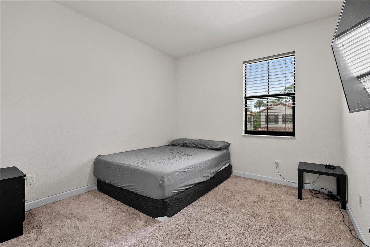 RESERVE AT SUMMIT - Residential Lease