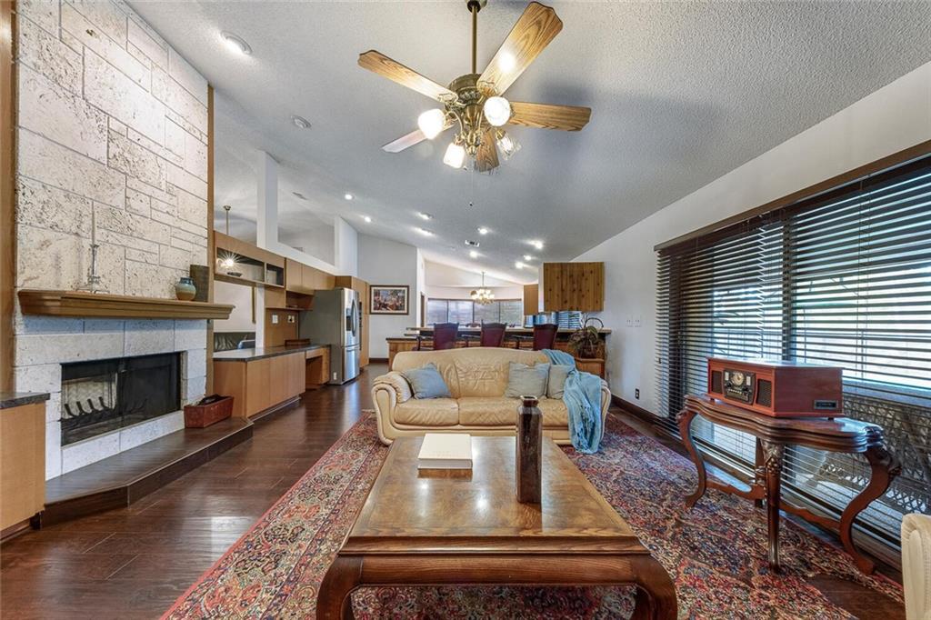 GLEN ISLES - Residential