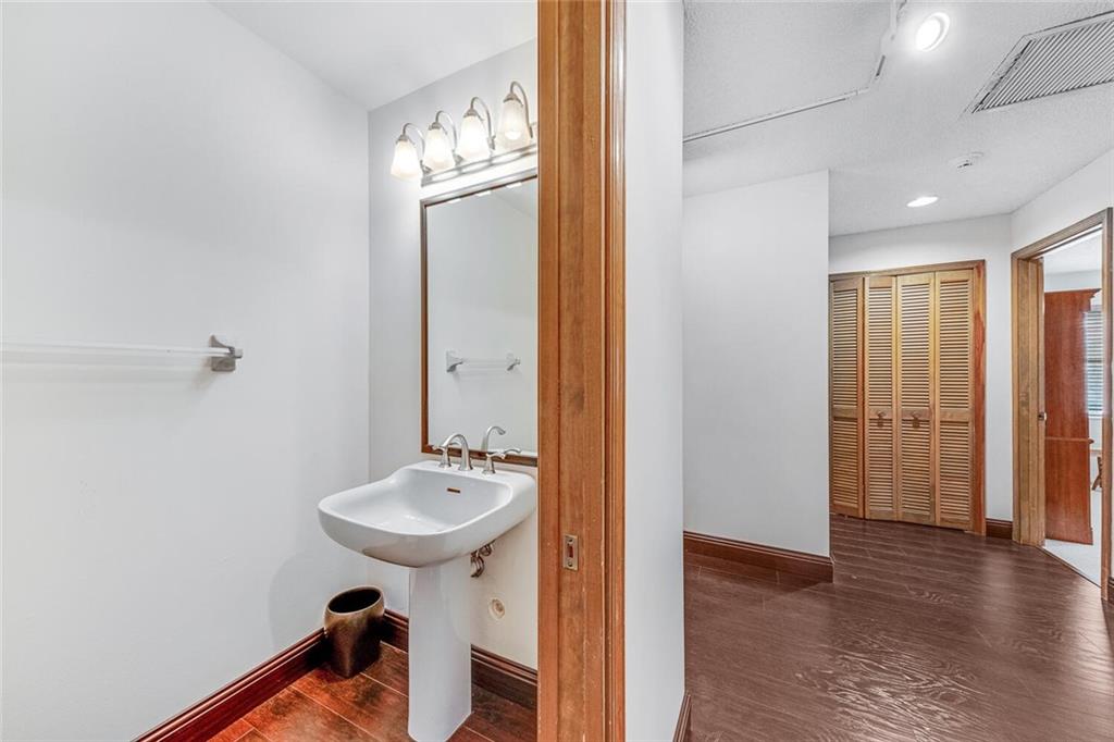 GLEN ISLES - Residential