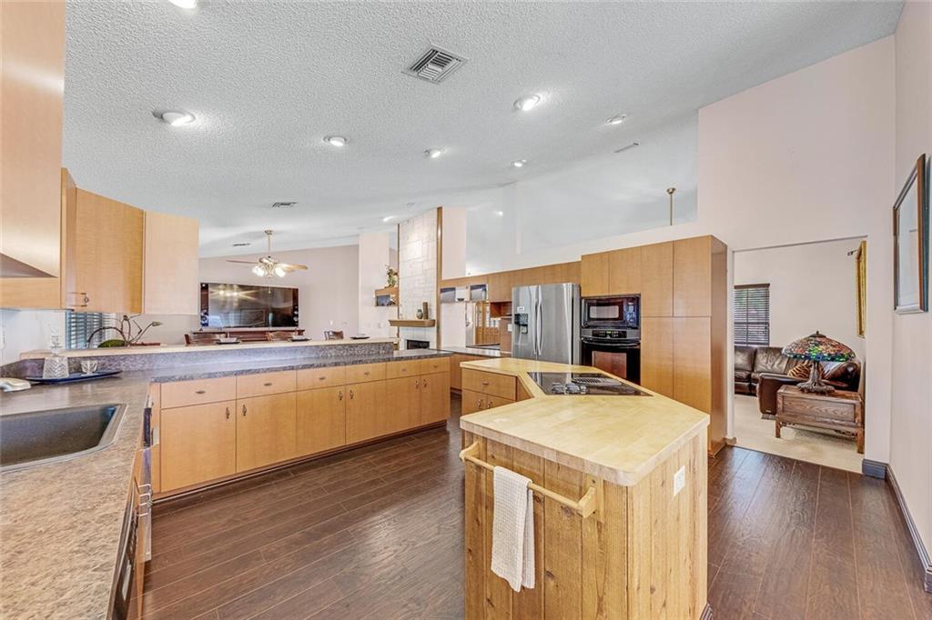 GLEN ISLES - Residential