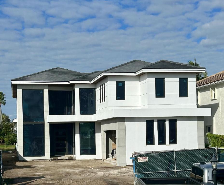 FRENCHMANS CREEK - Residential