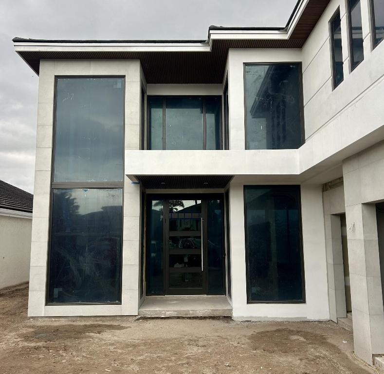 FRENCHMANS CREEK - Residential