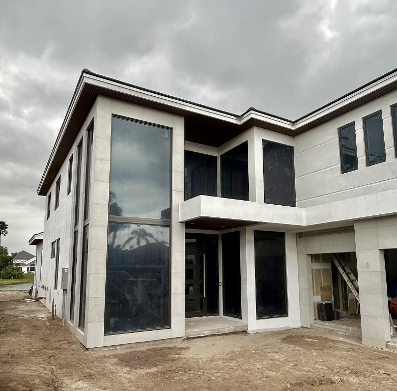 FRENCHMANS CREEK - Residential
