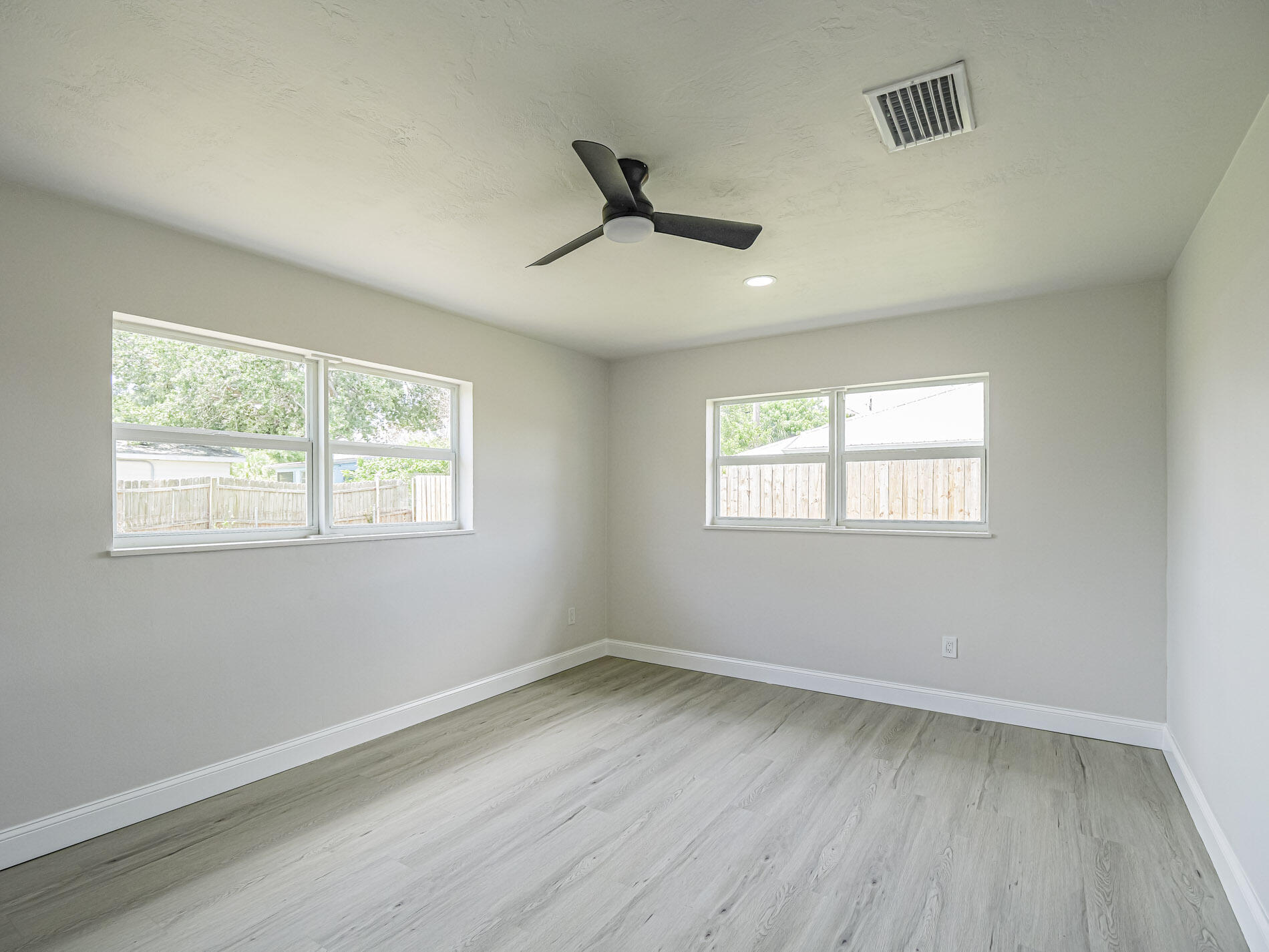 SEBASTIAN HIGHLANDS UNIT 9 - Residential