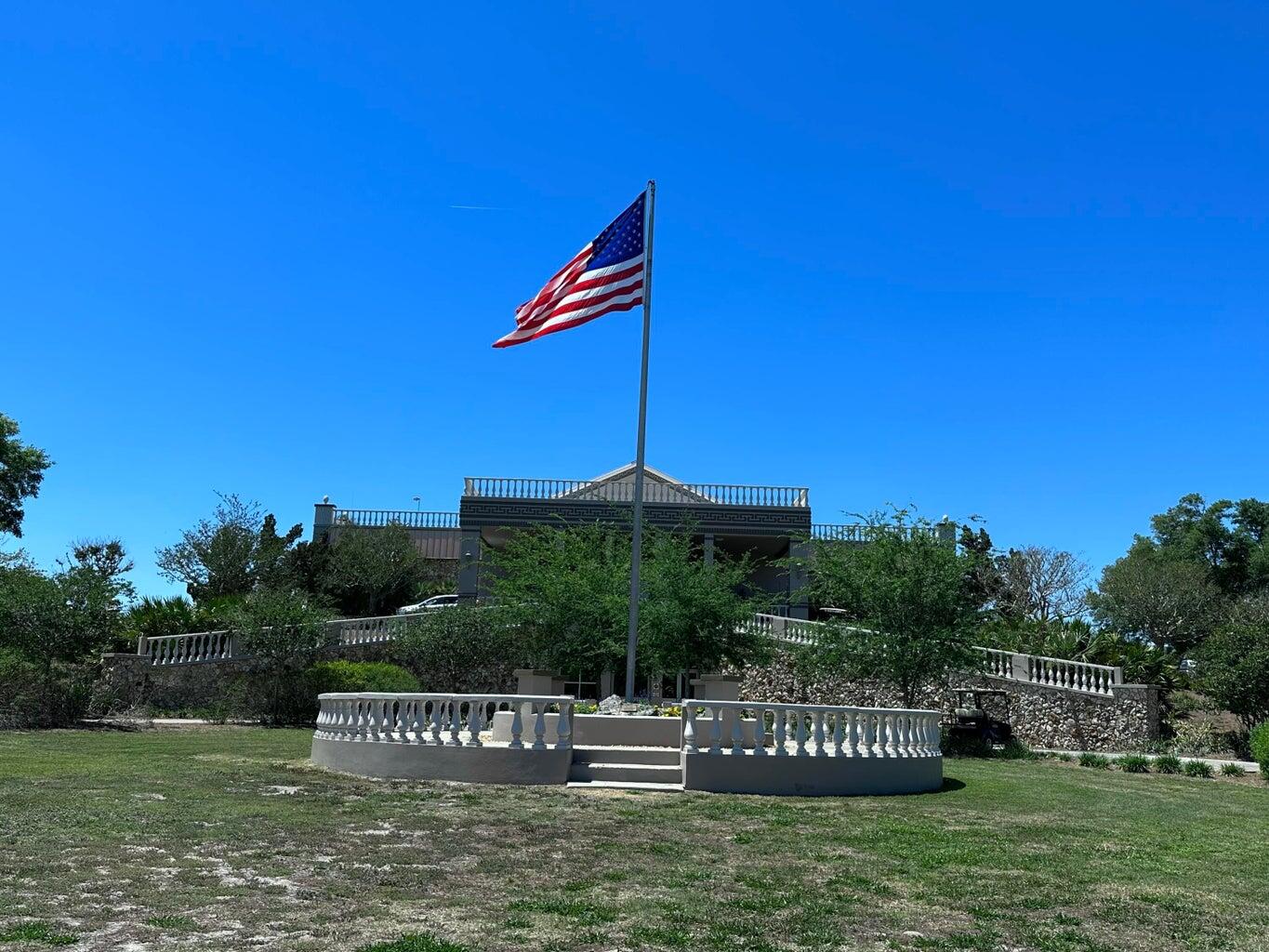 ON TOP OF THE WORLD; PROVIDENCE - Residential