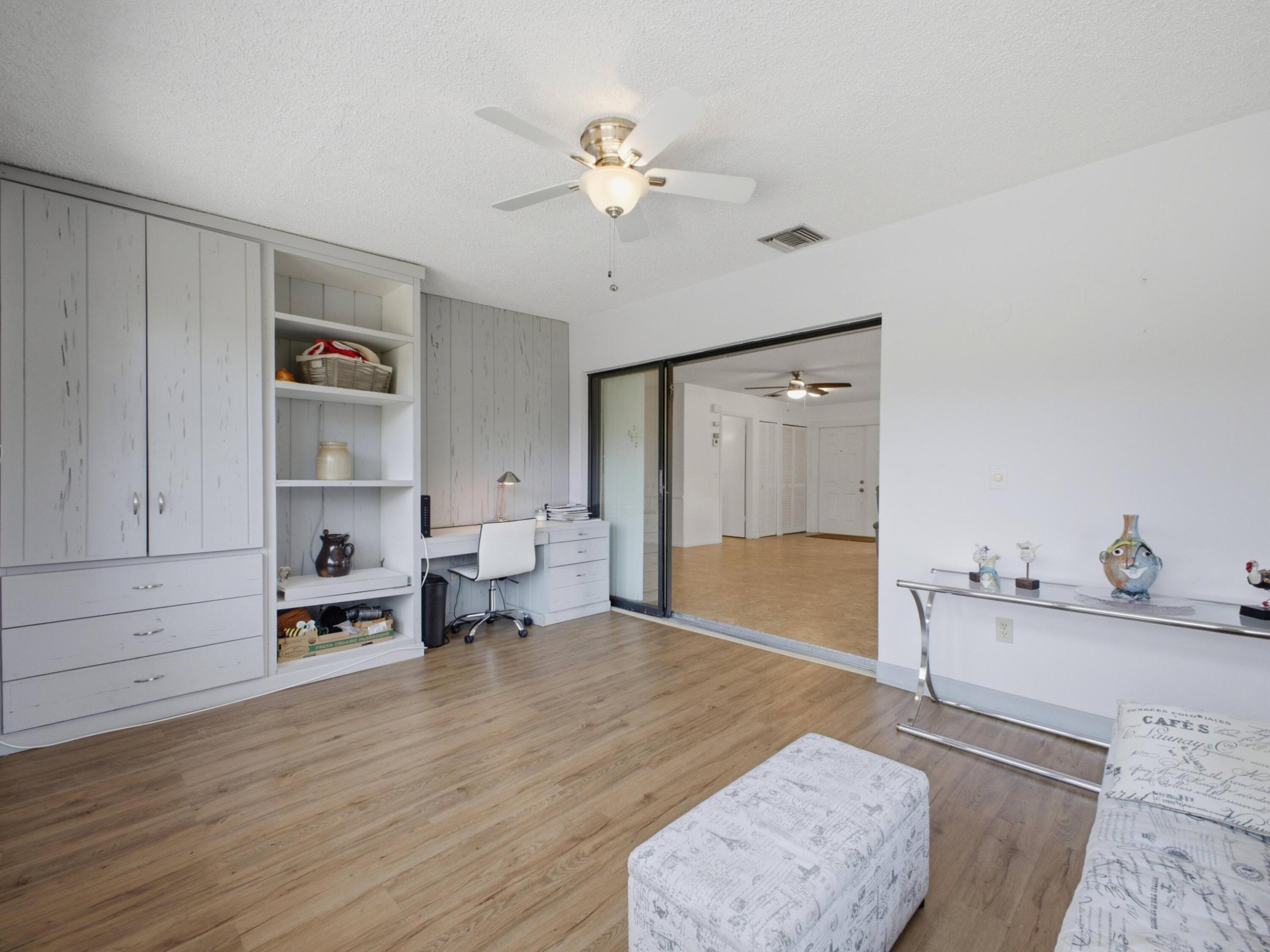 MEED RACQUET CLUB 2 - Residential