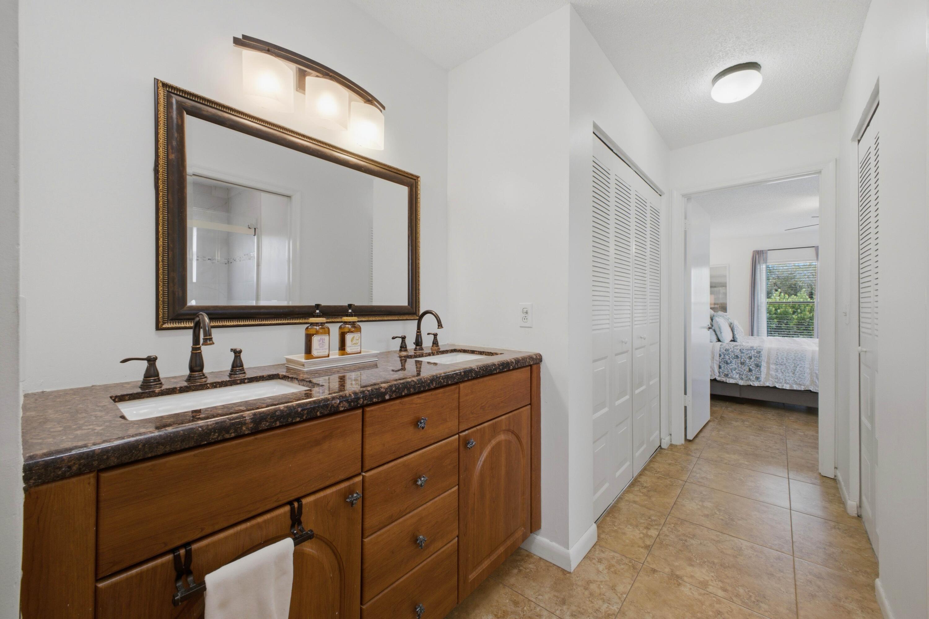 MEED RACQUET CLUB 2 - Residential