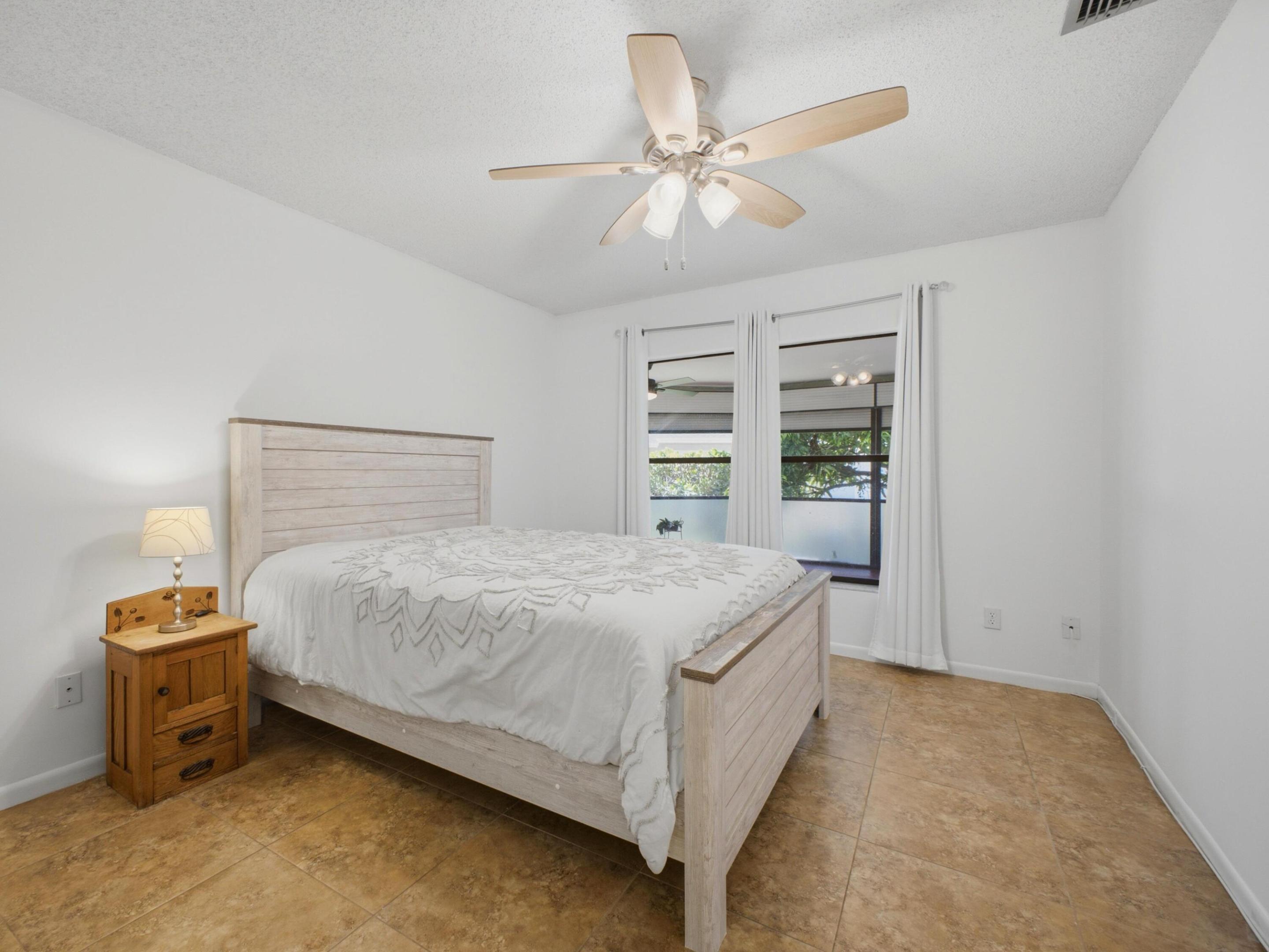 MEED RACQUET CLUB 2 - Residential