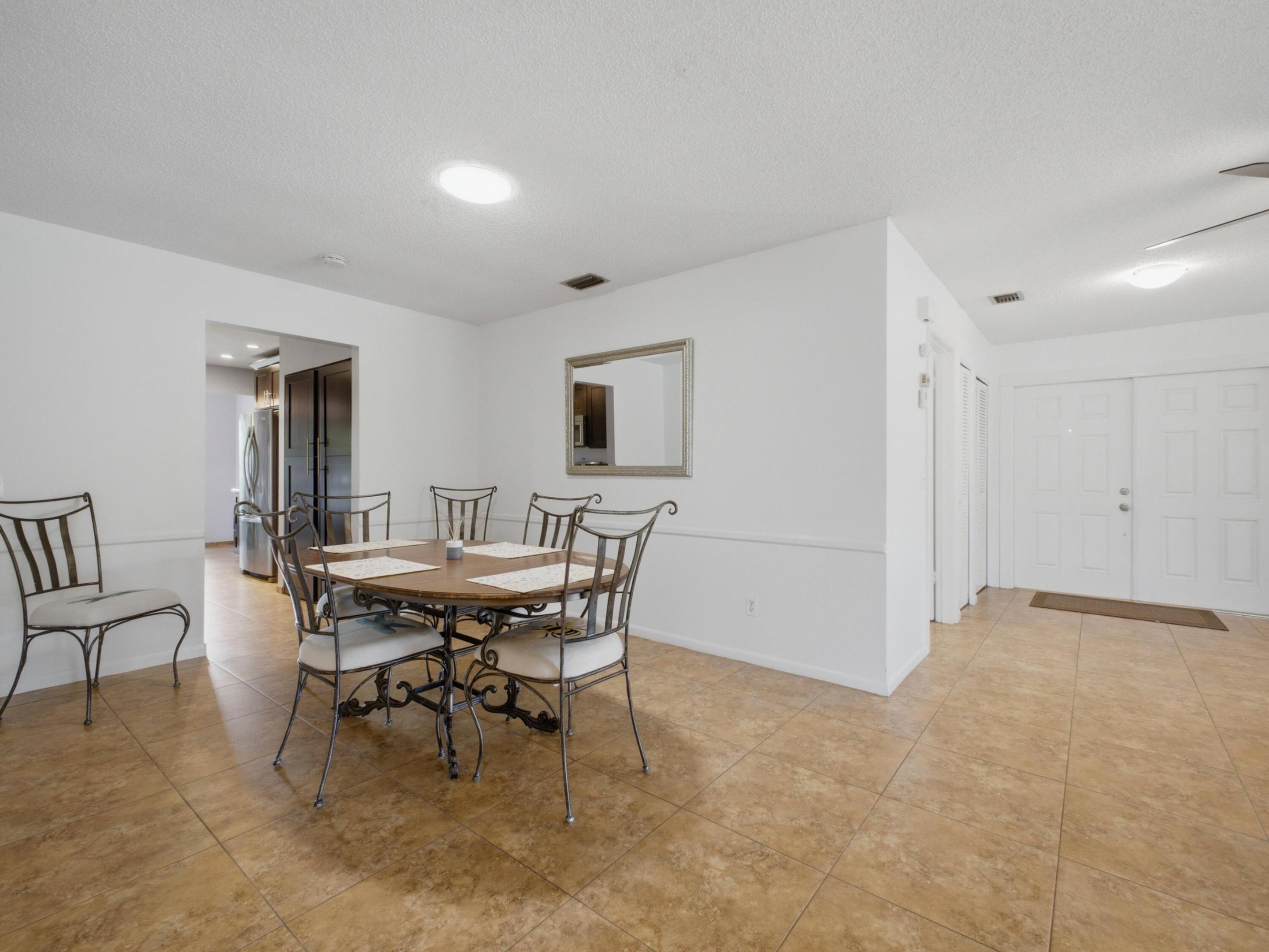 MEED RACQUET CLUB 2 - Residential