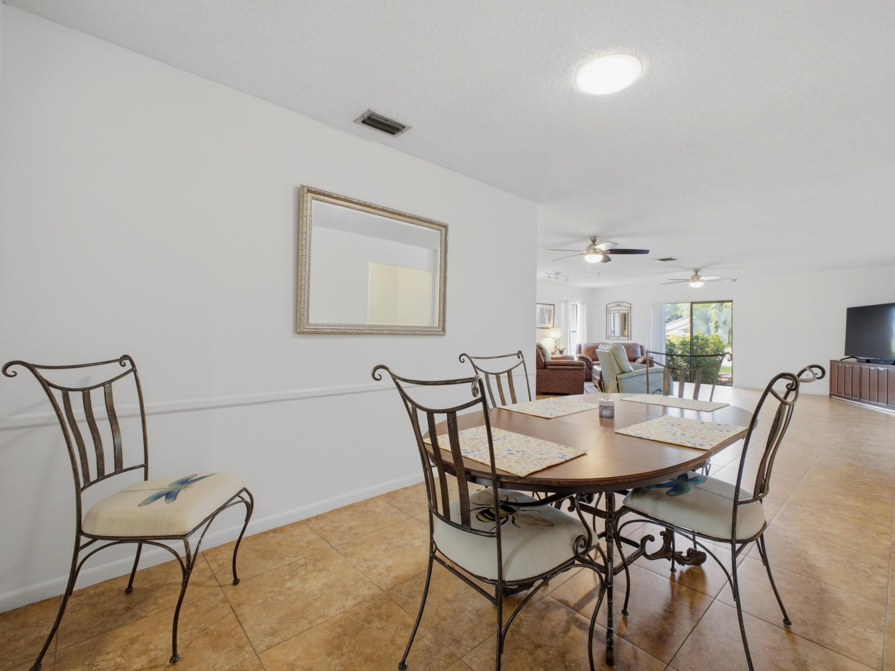 MEED RACQUET CLUB 2 - Residential