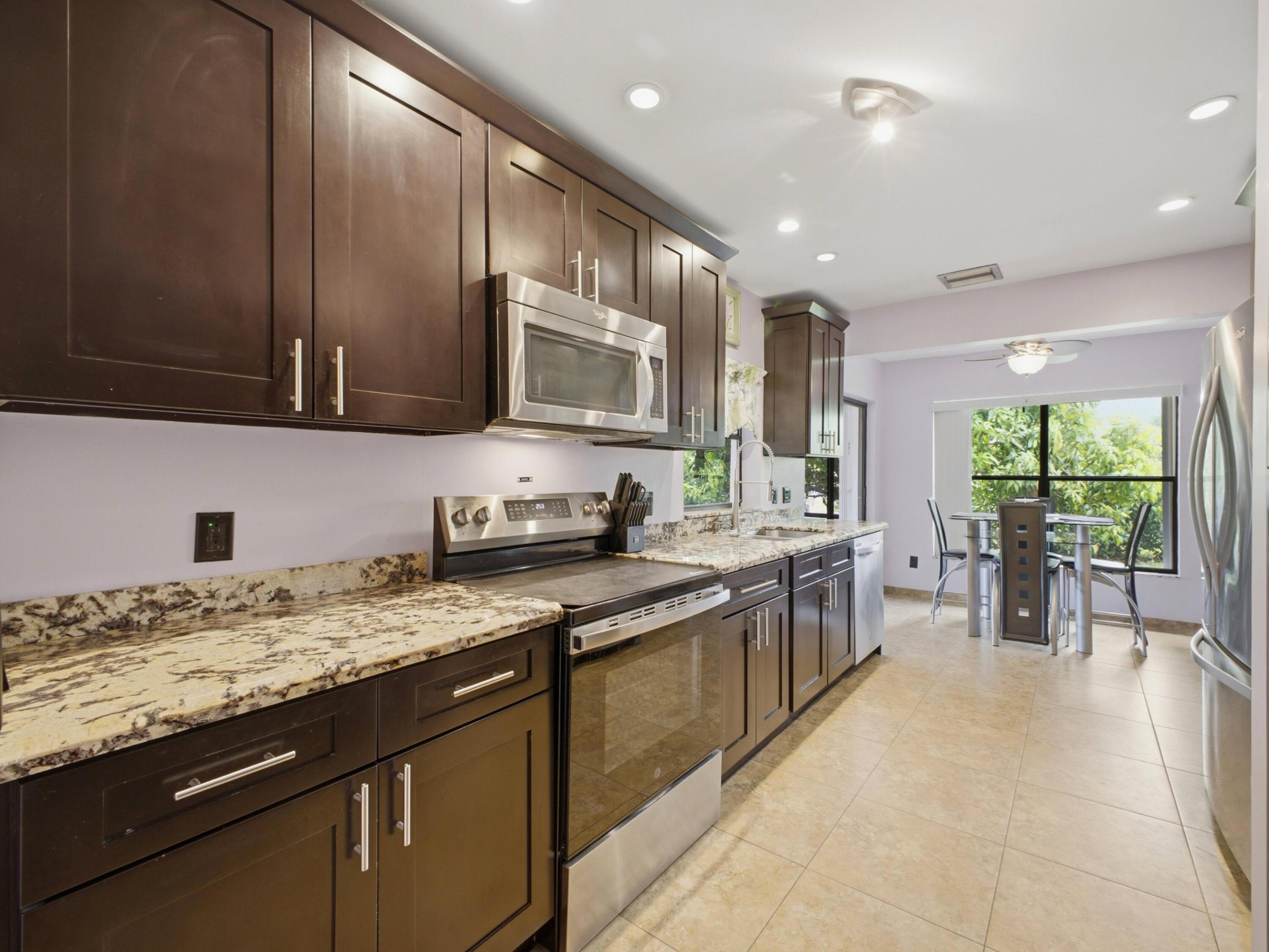 MEED RACQUET CLUB 2 - Residential