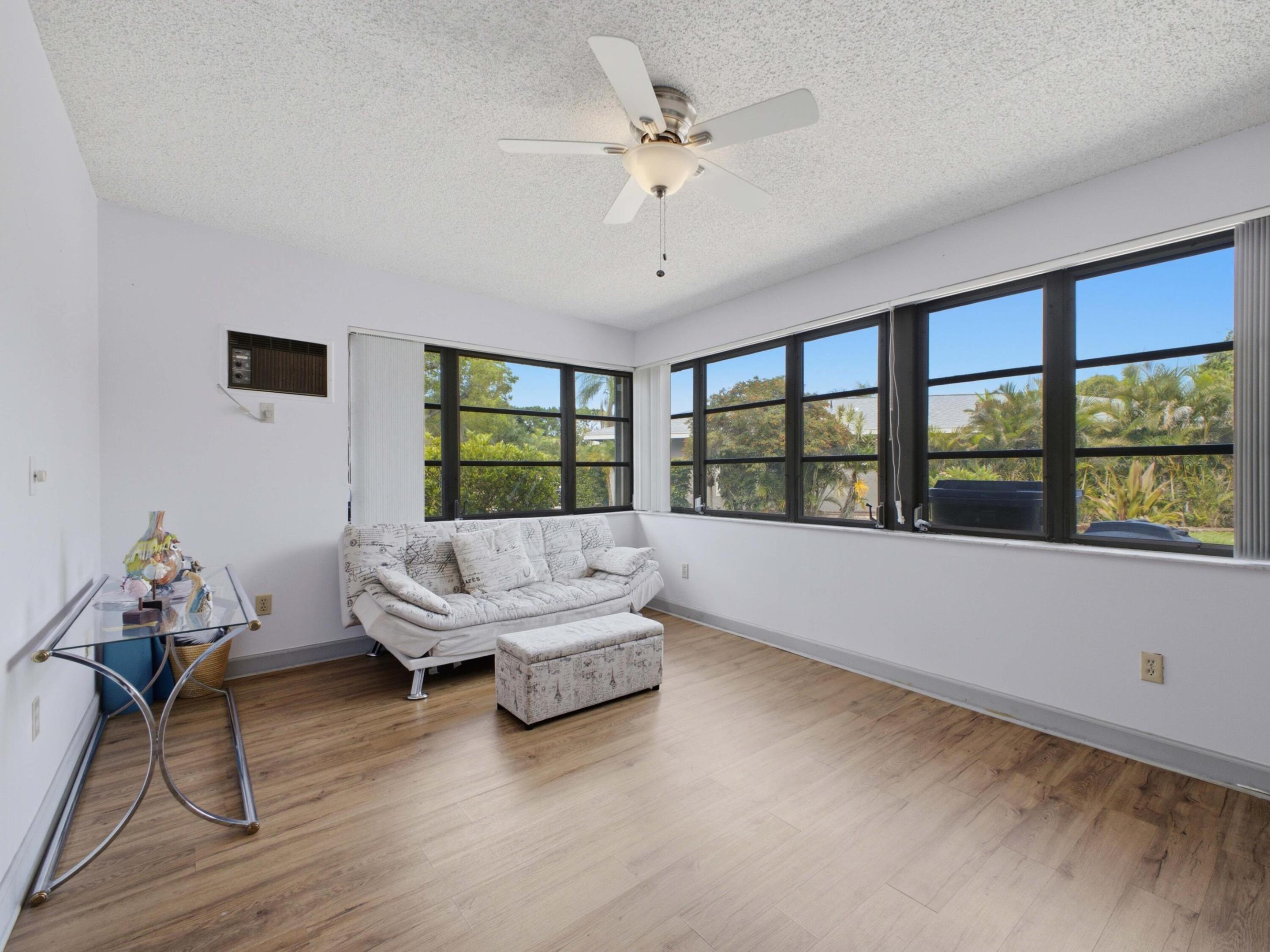 MEED RACQUET CLUB 2 - Residential