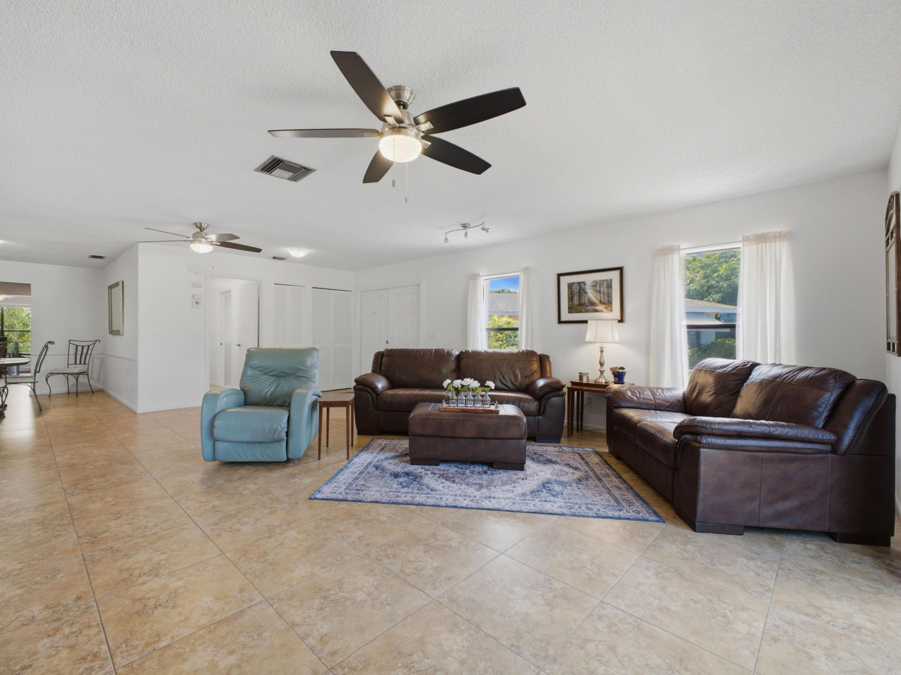 MEED RACQUET CLUB 2 - Residential
