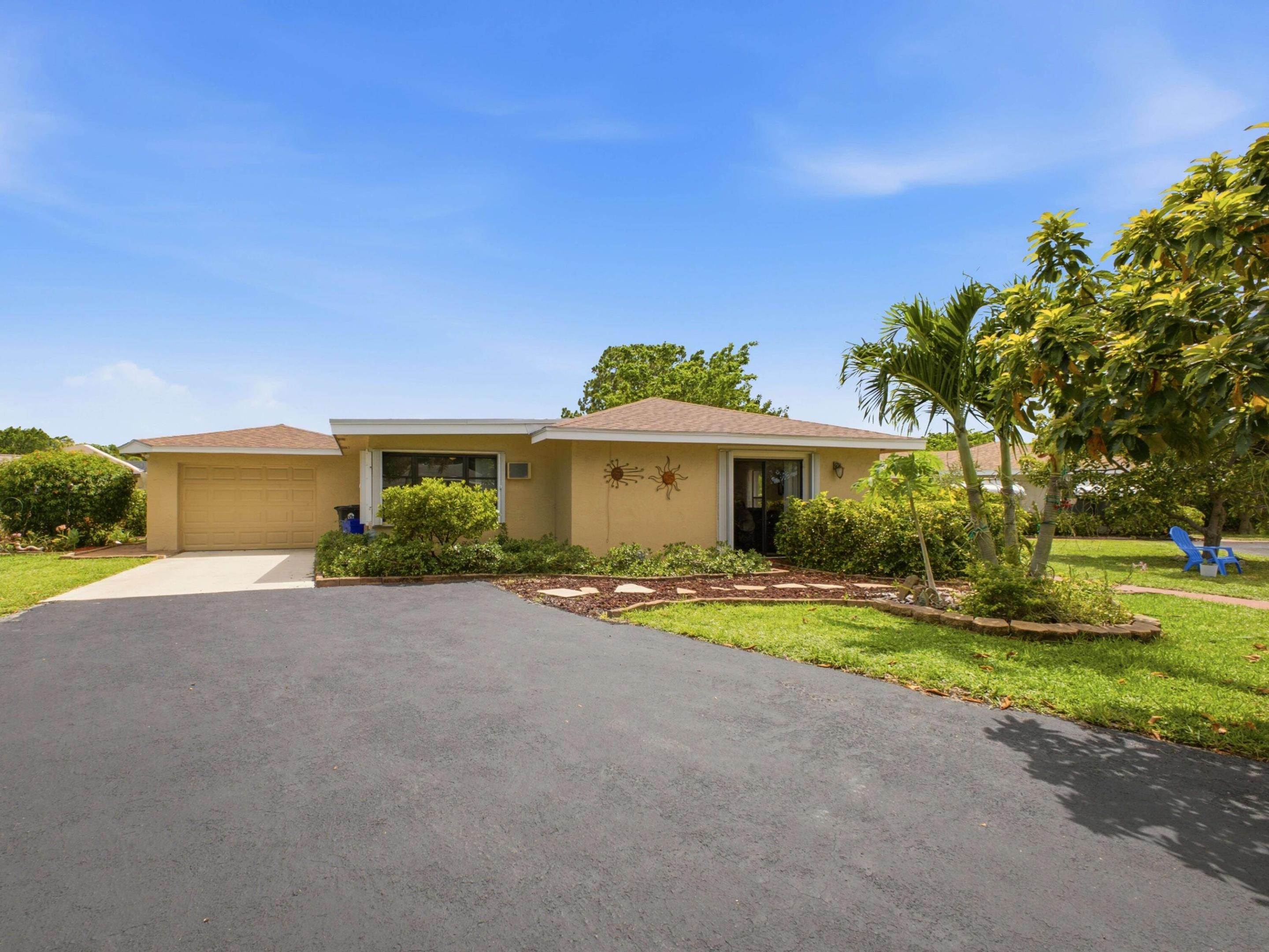 MEED RACQUET CLUB 2 - Residential