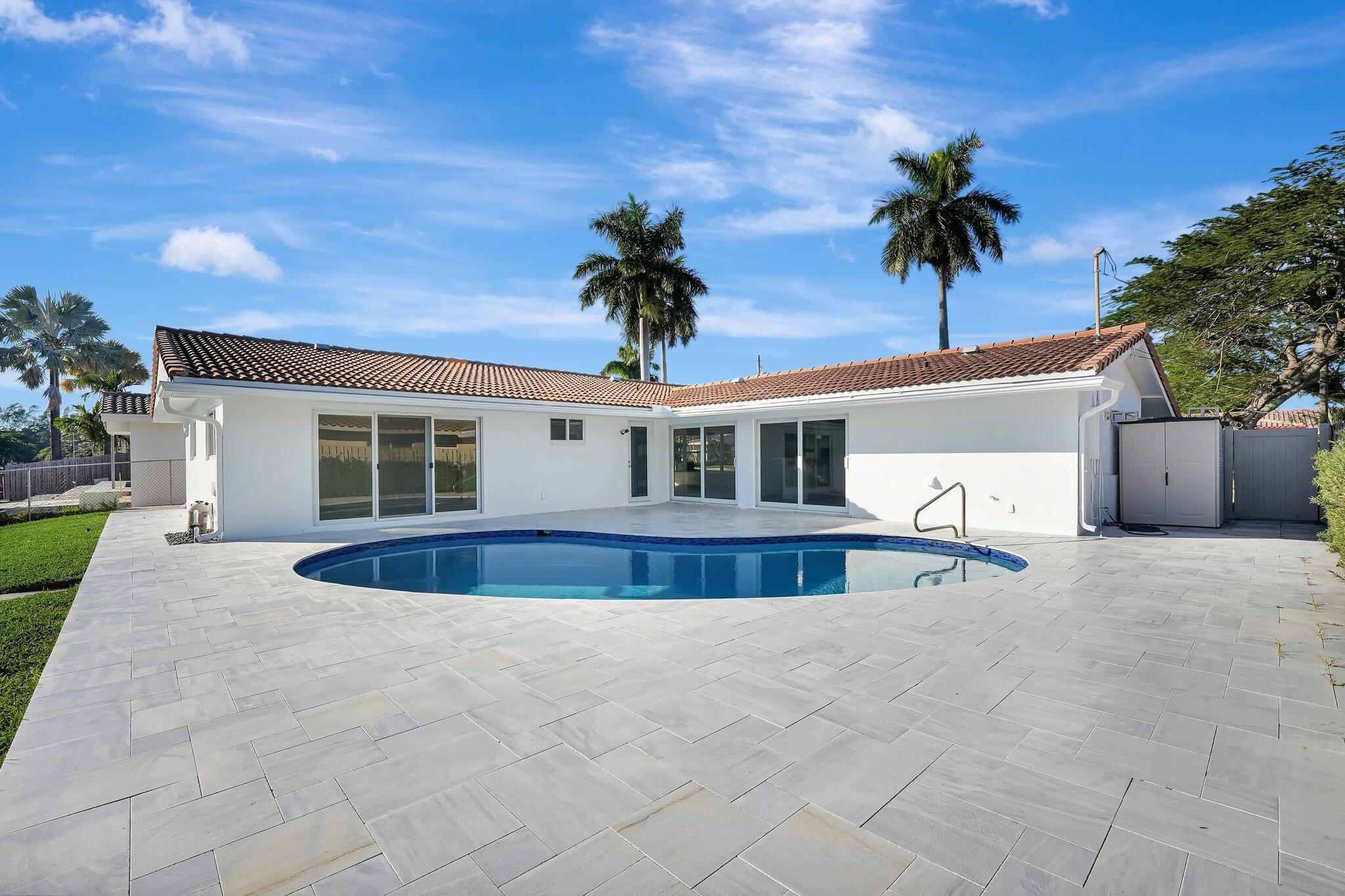 CORAL RIDGE ISLES - Residential