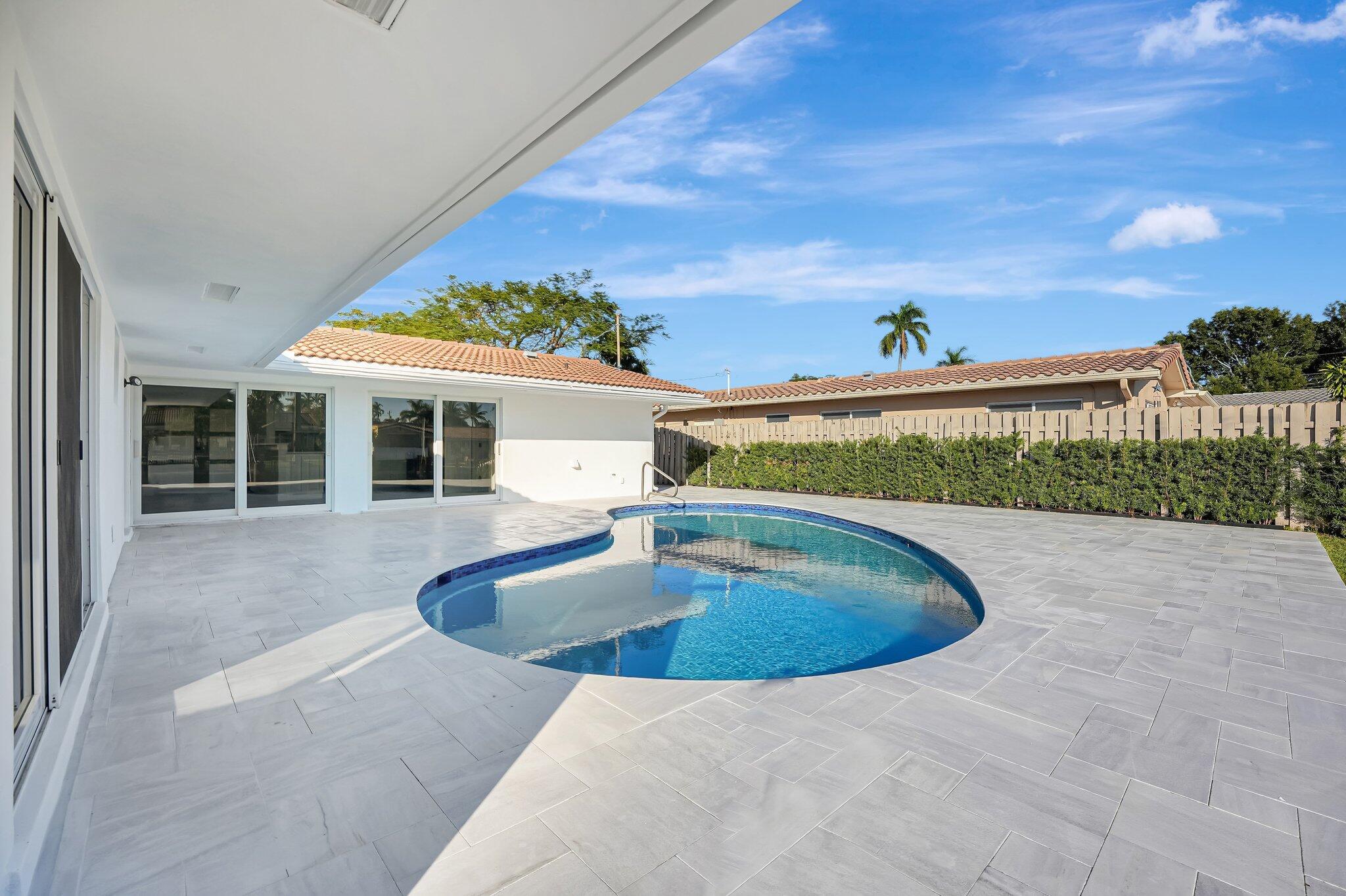 CORAL RIDGE ISLES - Residential
