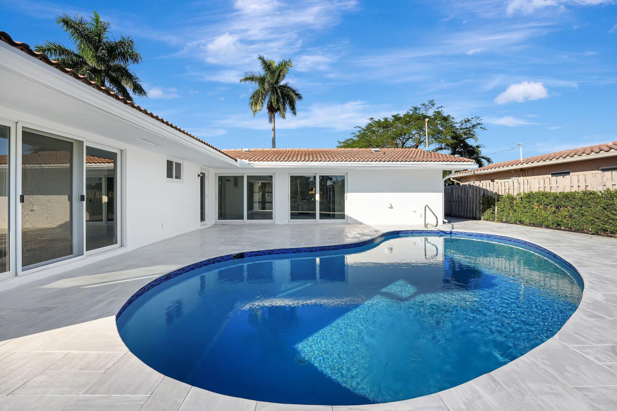 CORAL RIDGE ISLES - Residential
