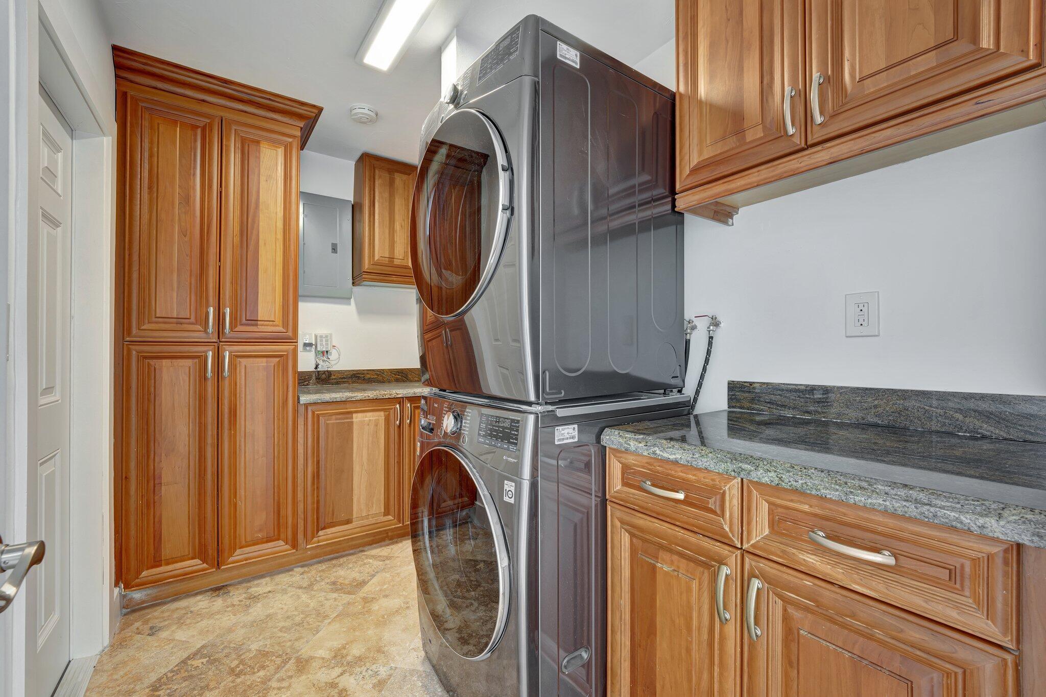 CORAL RIDGE ISLES - Residential